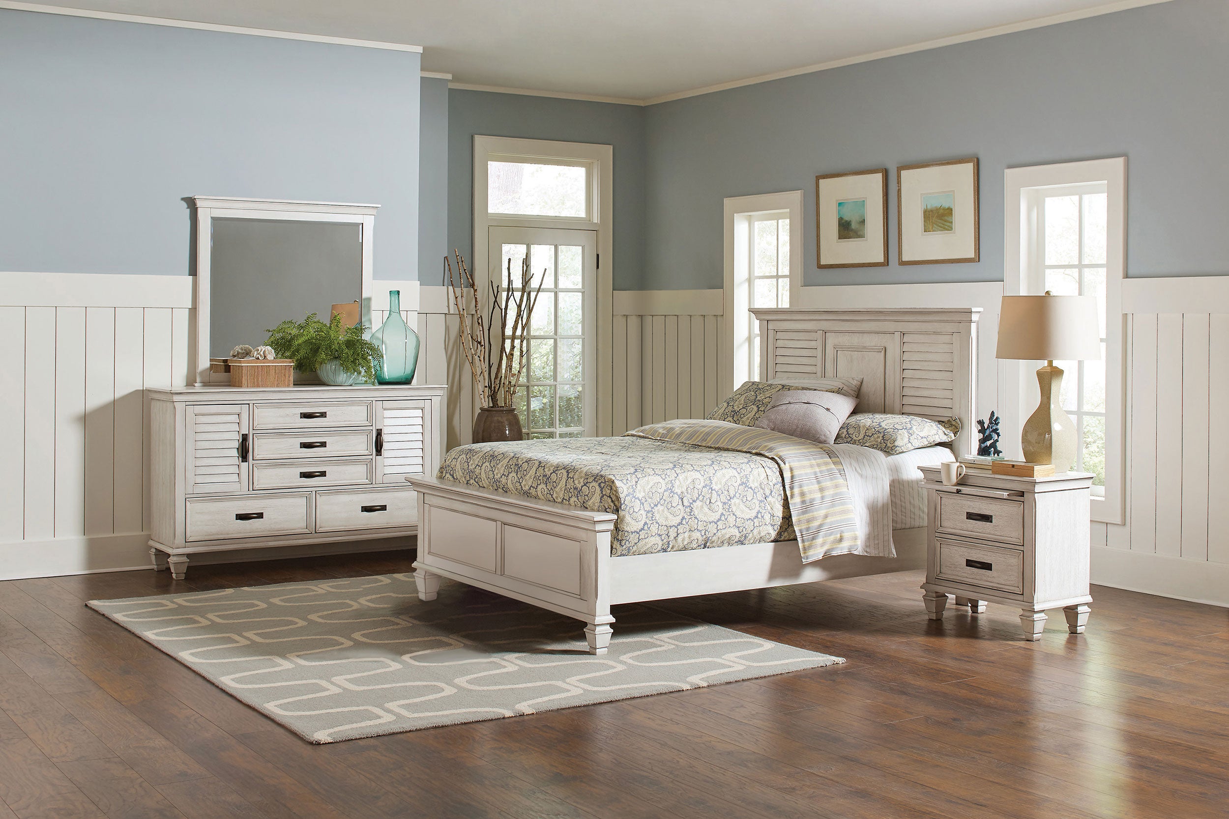 Best Furniture Outlet - Coaster - Franco 4-piece Eastern King Bedroom Set Distressed White - 205331KE-S4