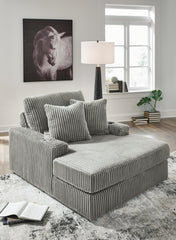 Lindyn Living Room