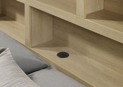 Hendricks 5-piece Queen Bedroom Set Light Oak