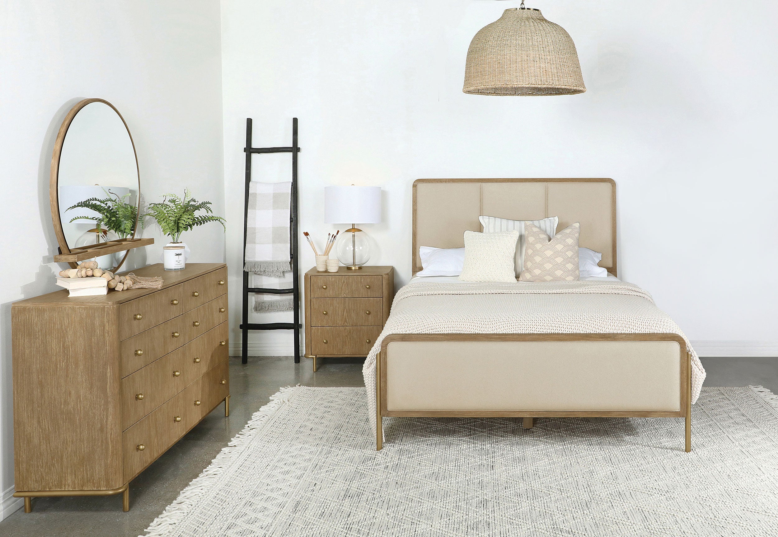 Best Furniture Outlet - Coaster - Arini 4-piece Queen Bedroom Set Cream and Sand Wash - 224301QCRM-S4