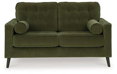 Reveon Lakes Living Room