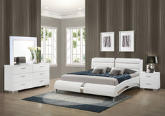 Best Furniture Outlet - Coaster - Jeremaine 4-piece Queen Bedroom Set White - 300345Q-S4L