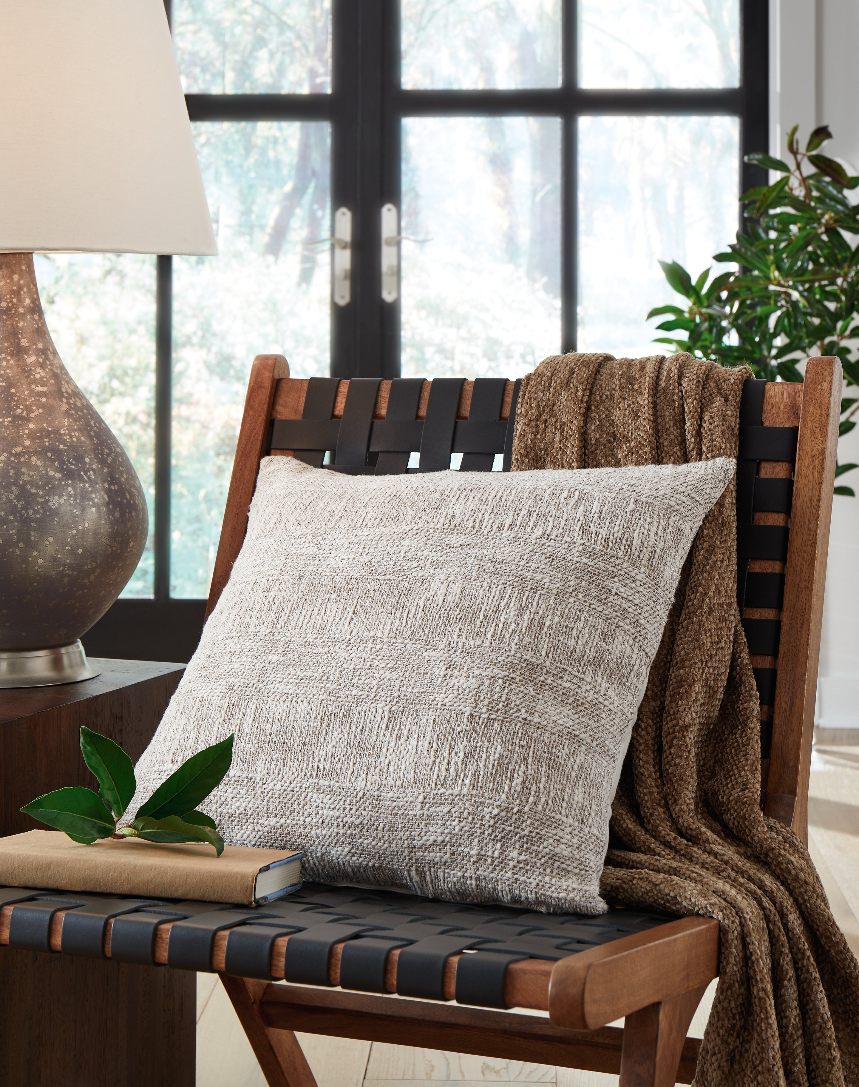 Best Furniture Outlet - Ashley Furniture - Carddon Pillows - Pillow (4/CS) / Brown/White - A1000971
