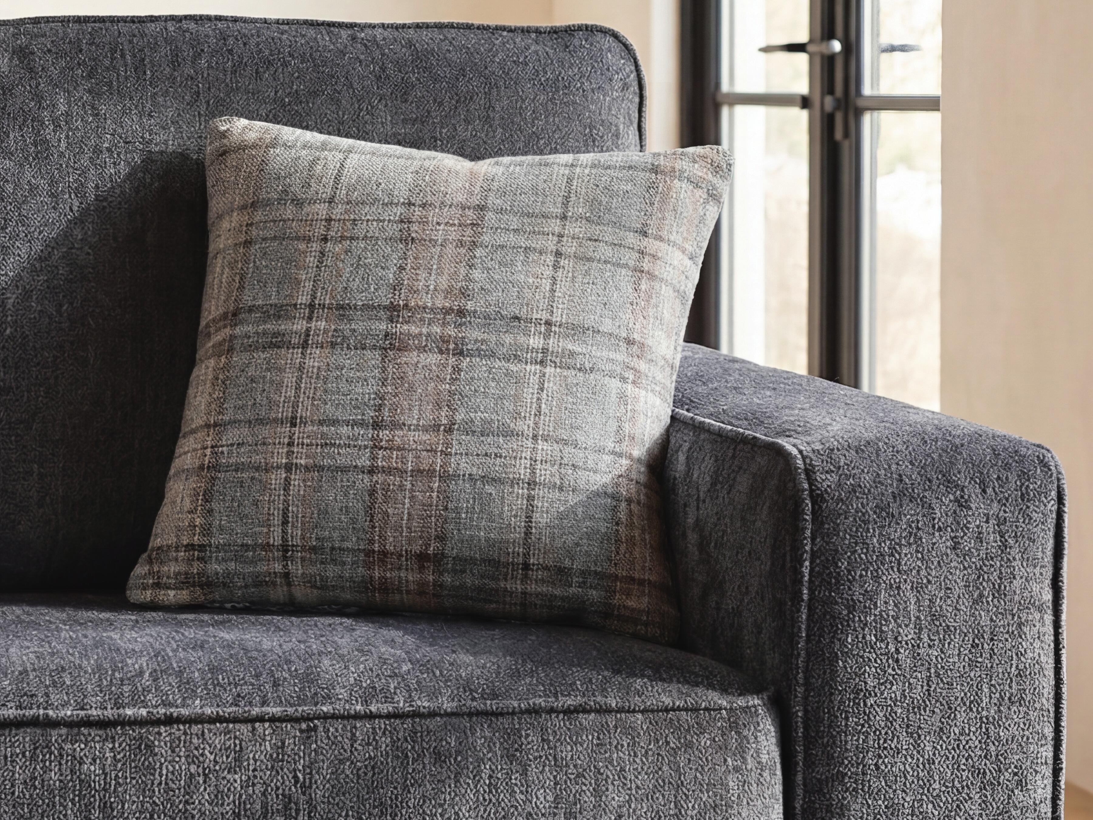 Best Furniture Outlet - Ashley Furniture - Dawnworth Pillows - Pillow (4/CS) - A1001183