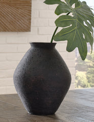 Best Furniture Outlet - Ashley Furniture - Hannela Vase - Vase / Antique Brown - A2000511