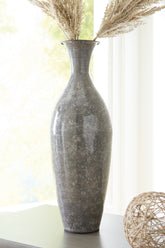 Best Furniture Outlet - Ashley Furniture - Brockwich Vase - Vase - A2000589