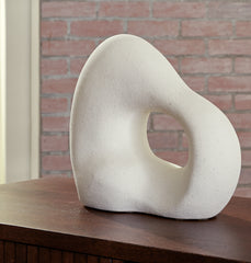 Best Furniture Outlet - Ashley Furniture - Arthrow Sculpture - Sculpture / Off White - A2000649