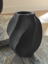 Best Furniture Outlet - Ashley Furniture - Judworth Vase - Vase / Black - A2000875