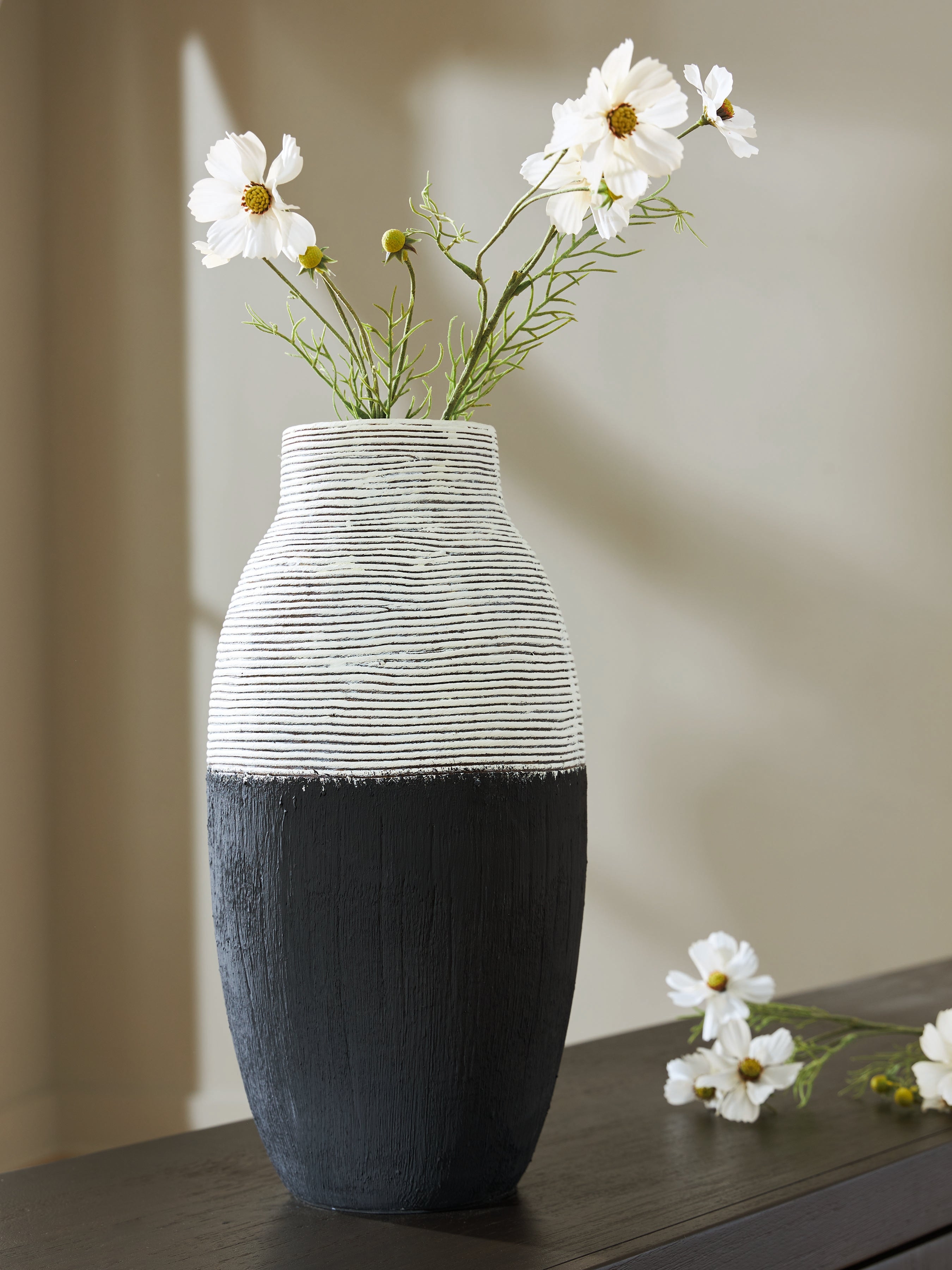 Best Furniture Outlet - Ashley Furniture - Girtha Vase - Vase / Antique White/Black - A2000877