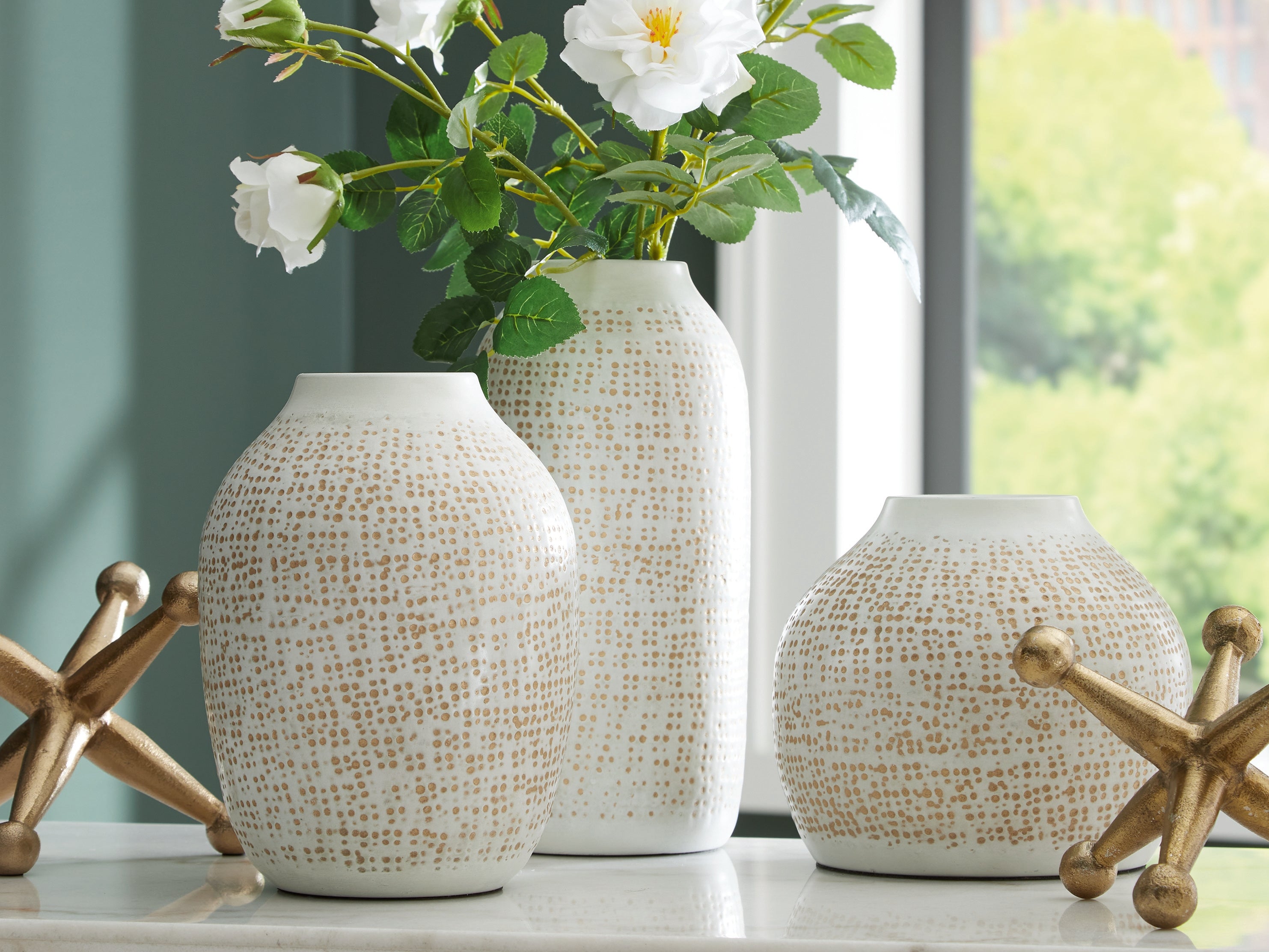 Best Furniture Outlet - Ashley Furniture - Vinburn Accessory Set (Set of 5) - Accessory Set (5/CN) / White/Gold Finish - A2C00213