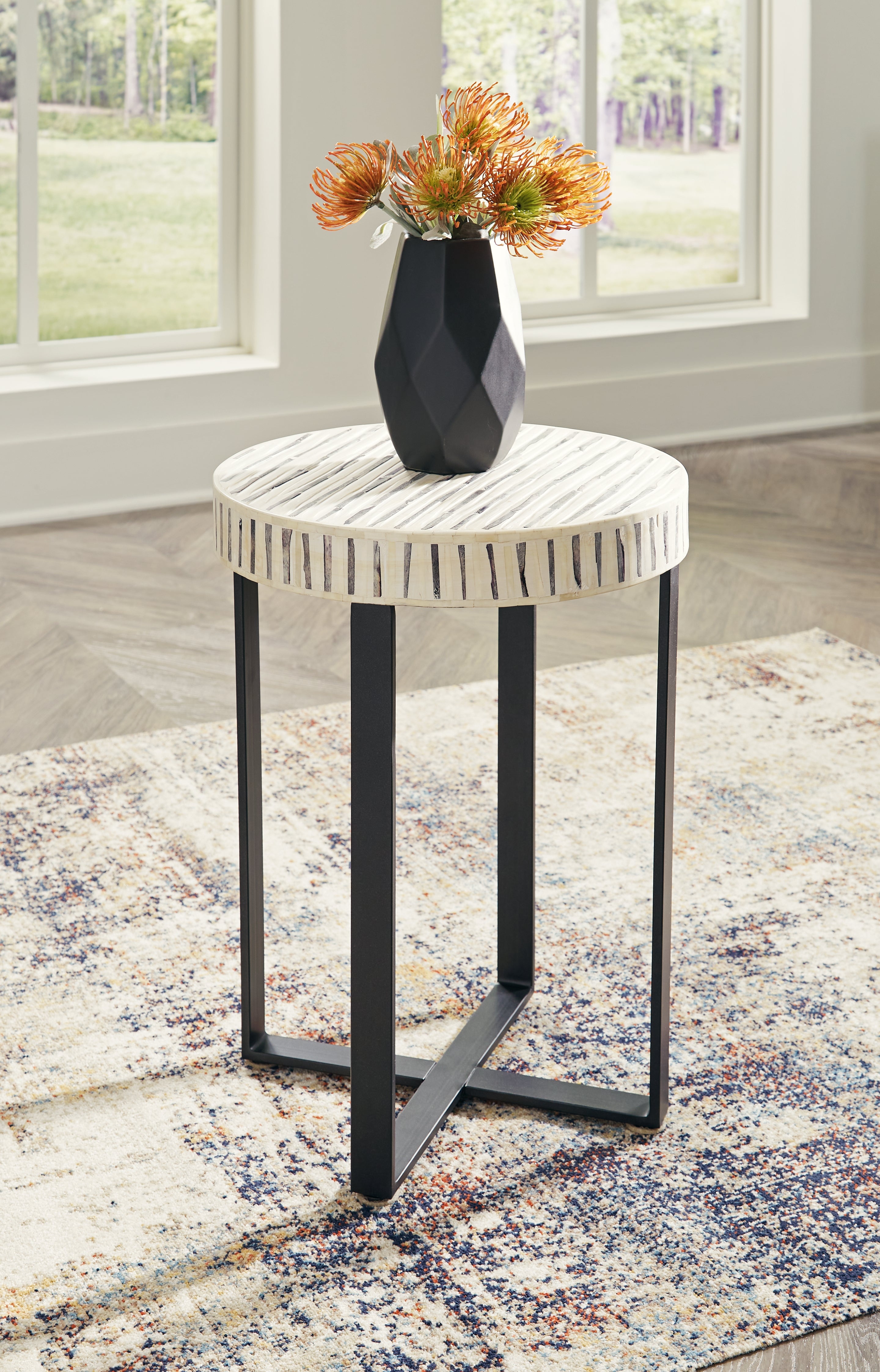 Best Furniture Outlet - Ashley Furniture - Crewridge Accent Table - Accent Table / Black/Cream - A4000530