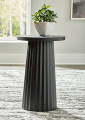 Best Furniture Outlet - Ashley Furniture - Ceilby Accent Table - Accent Table / Black - A4000603