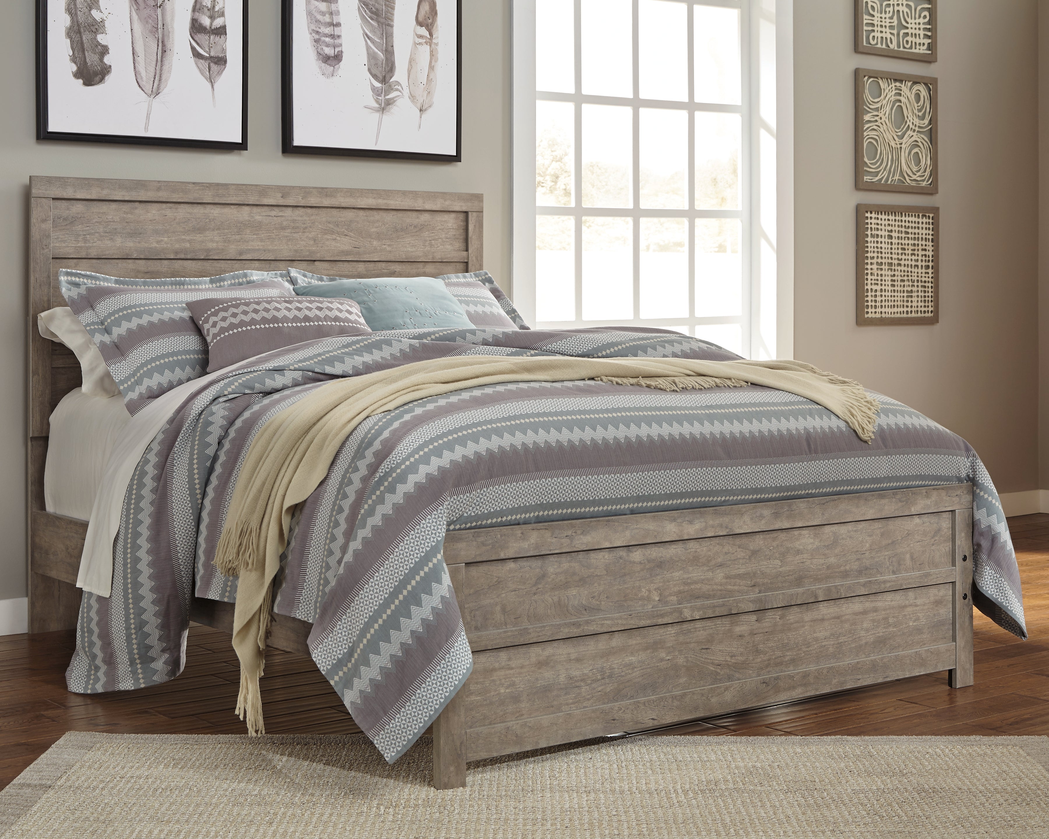 Best Furniture Outlet - Ashley Furniture - Culverbach Bedroom - Queen Panel Bed / Gray - B070B8