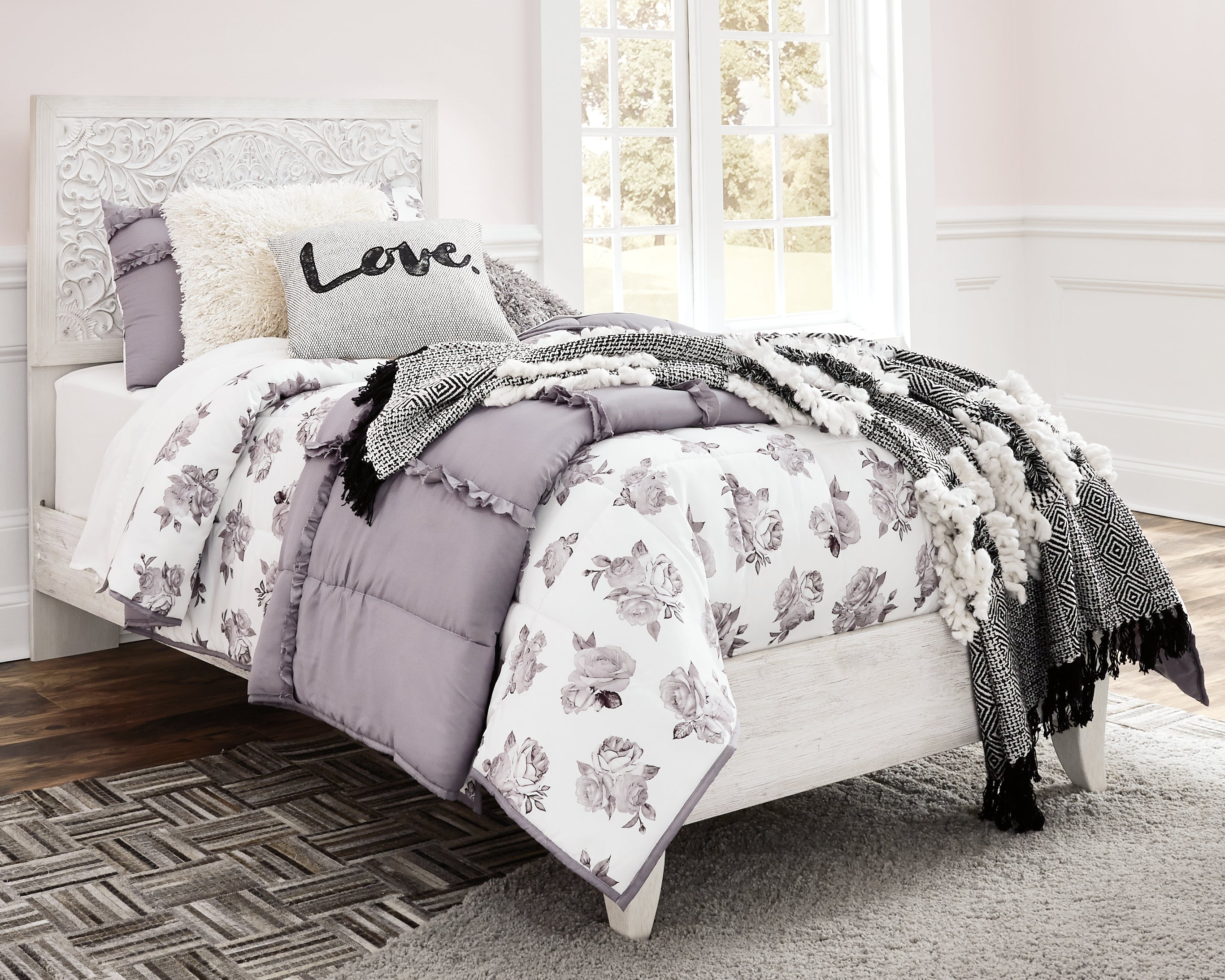 Best Furniture Outlet - Ashley Furniture - Paxberry Bedroom - Twin Panel Bed / Whitewash - B181B1