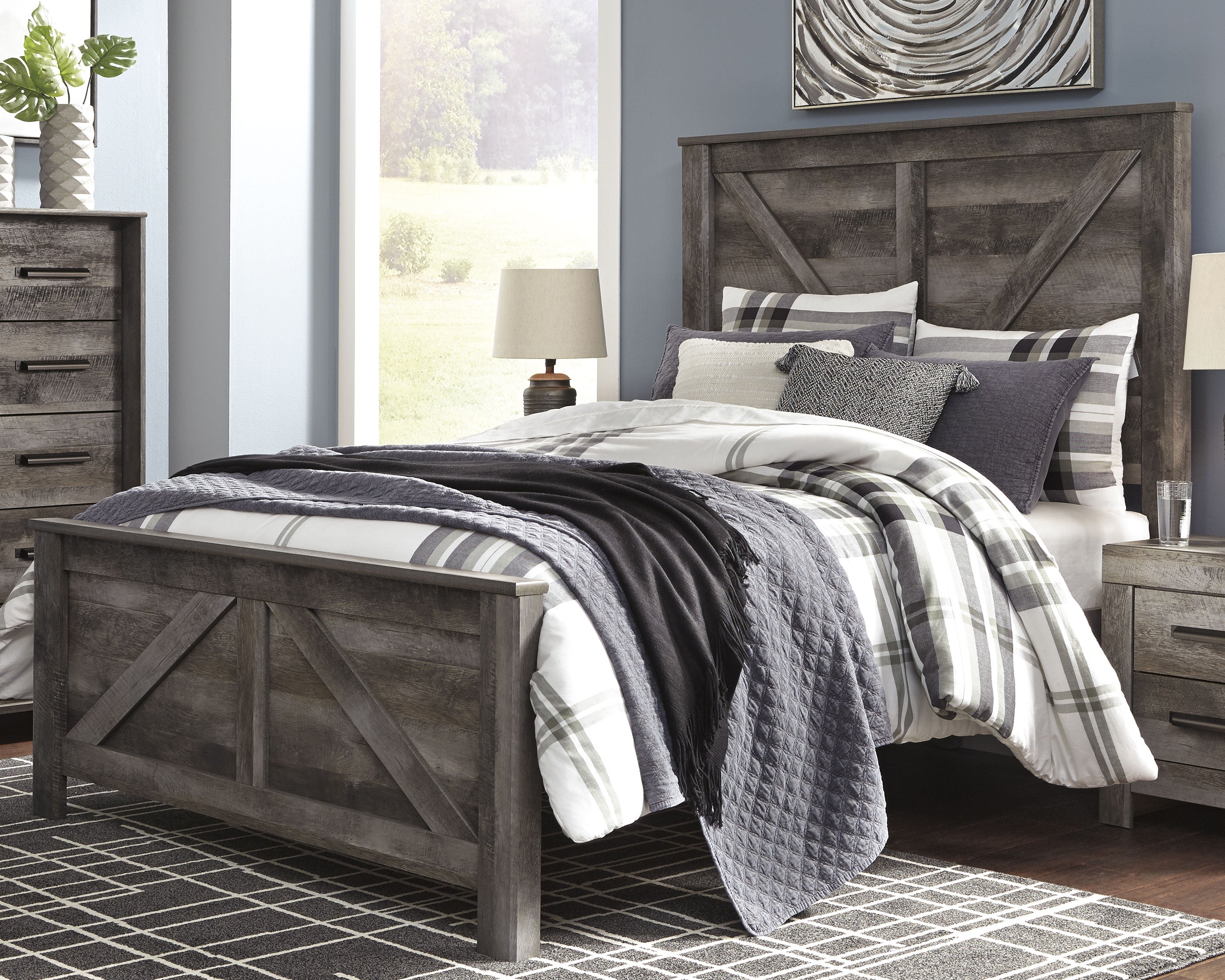 Best Furniture Outlet - Ashley Furniture - Wynnlow Bedroom - Queen Crossbuck Panel Bed / Gray - B440B9