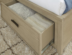 Calmoro Bedroom