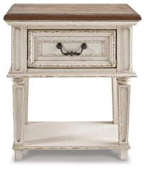 Realyn King Panel Bed, Dresser, Mirror and Nightstand