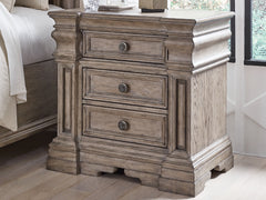 Best Furniture Outlet - Ashley Furniture - Blairhurst Bedroom - Three Drawer Night Stand / Light Grayish Brown - B916-93