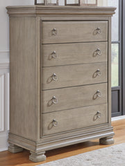 Best Furniture Outlet - Ashley Furniture - Lexorne Bedroom - Dresser / Gray - B924-31