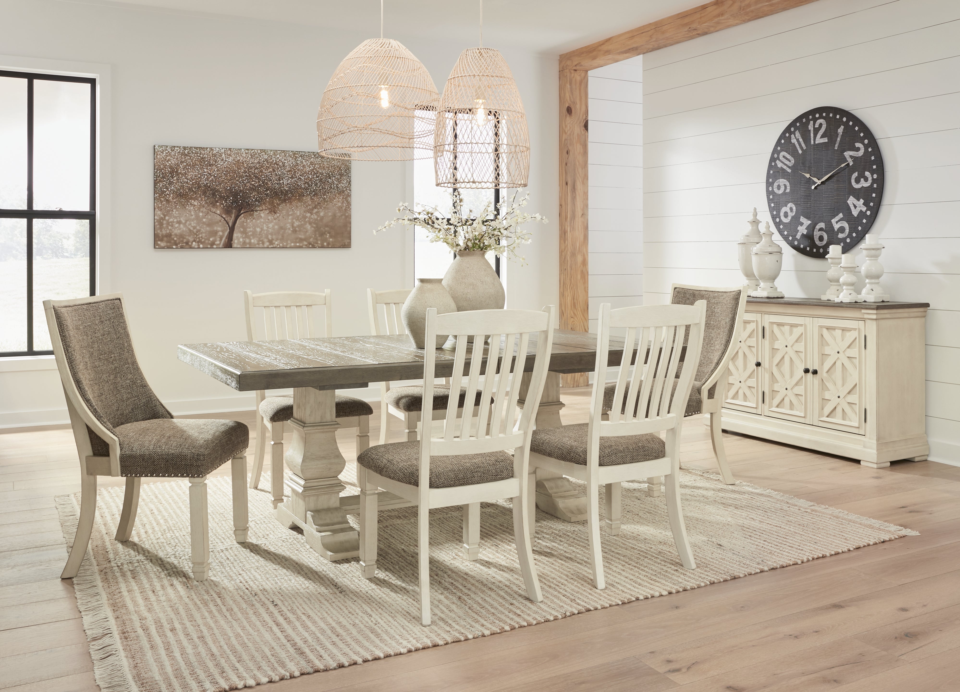 Best Furniture Outlet - Ashley Furniture - Bolanburg Dining Room - Extension Dining Table / Antique White - D647D17