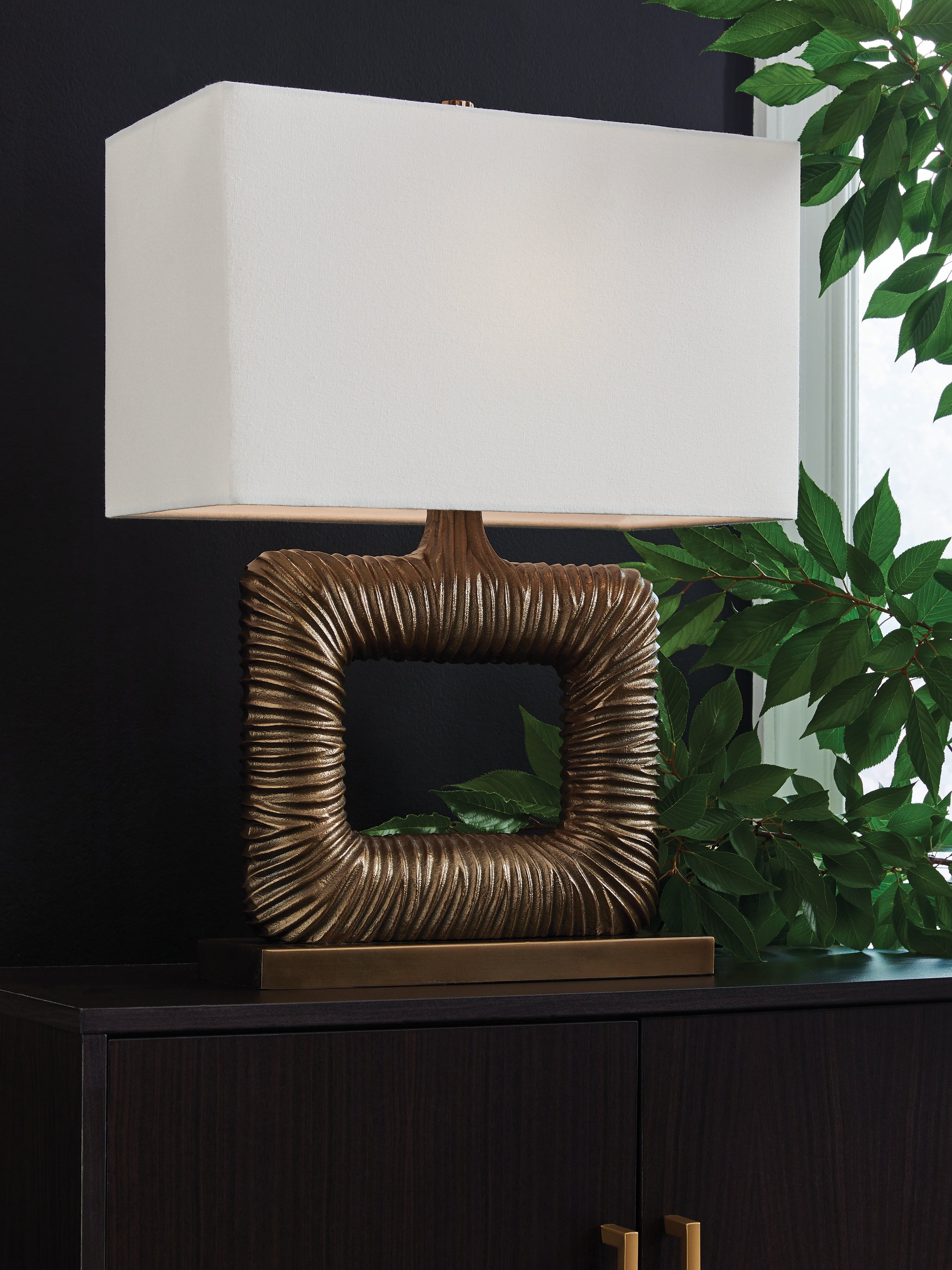 Best Furniture Outlet - Ashley Furniture - Garronby Lighting - Metal Table Lamp (1/CN) / Antique Brass Finish - L207604