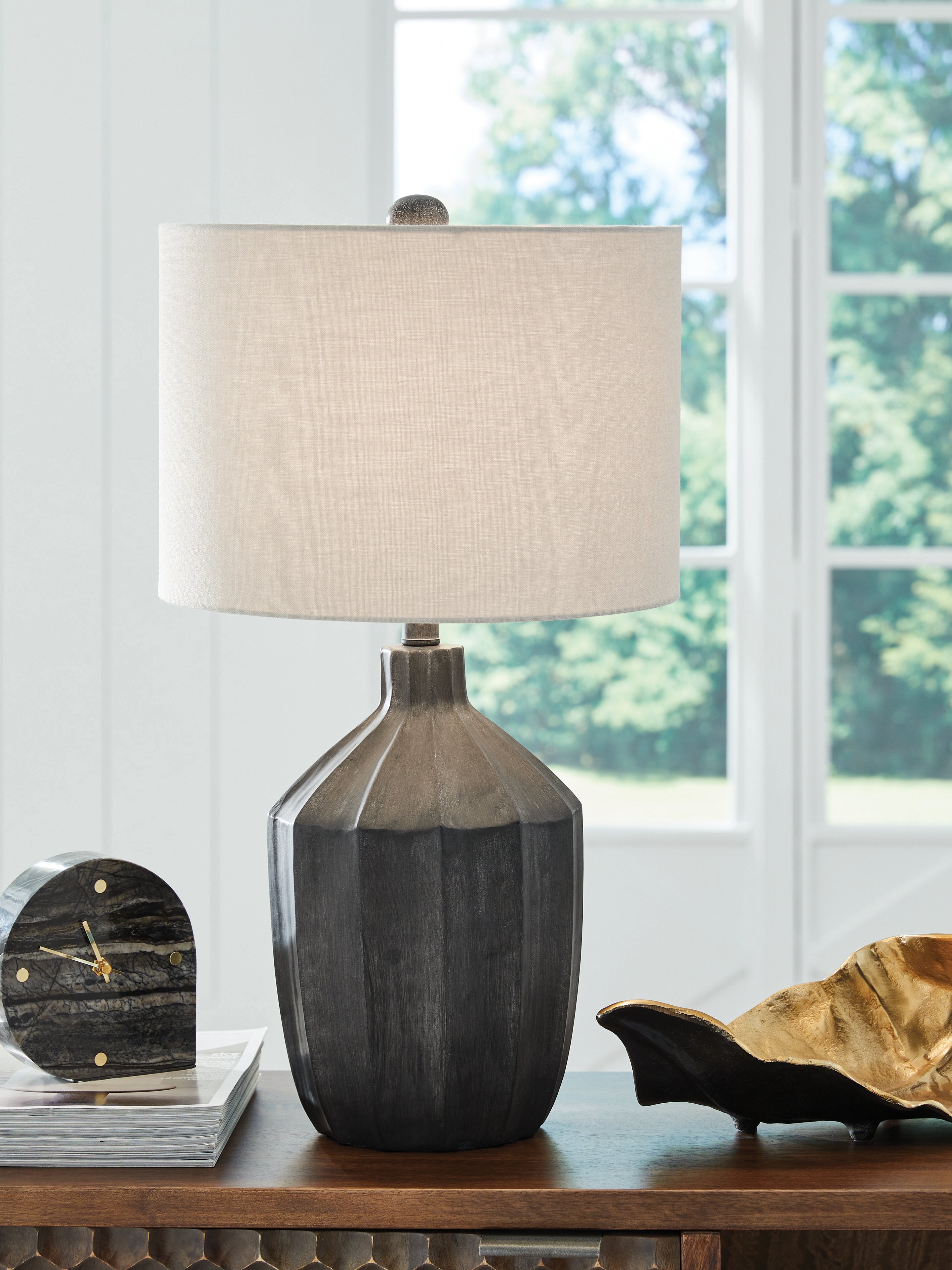 Best Furniture Outlet - Ashley Furniture - Jilton Lighting - Poly Table Lamp (1/CN) / Black - L235844