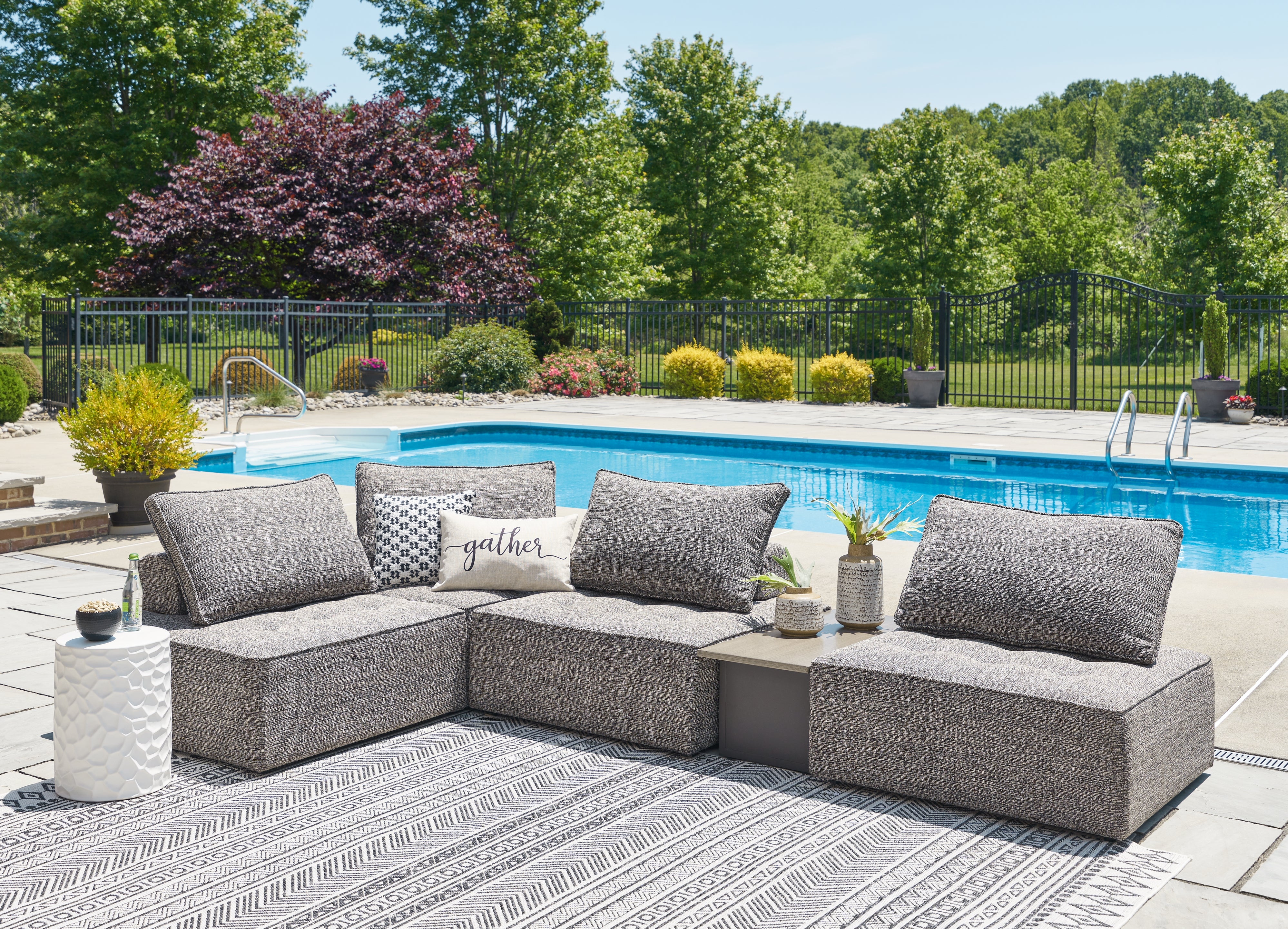 Best Furniture Outlet - Ashley Furniture - Bree Zee Outdoor - 5-Piece Outdoor Sectional / Brown - P160P5