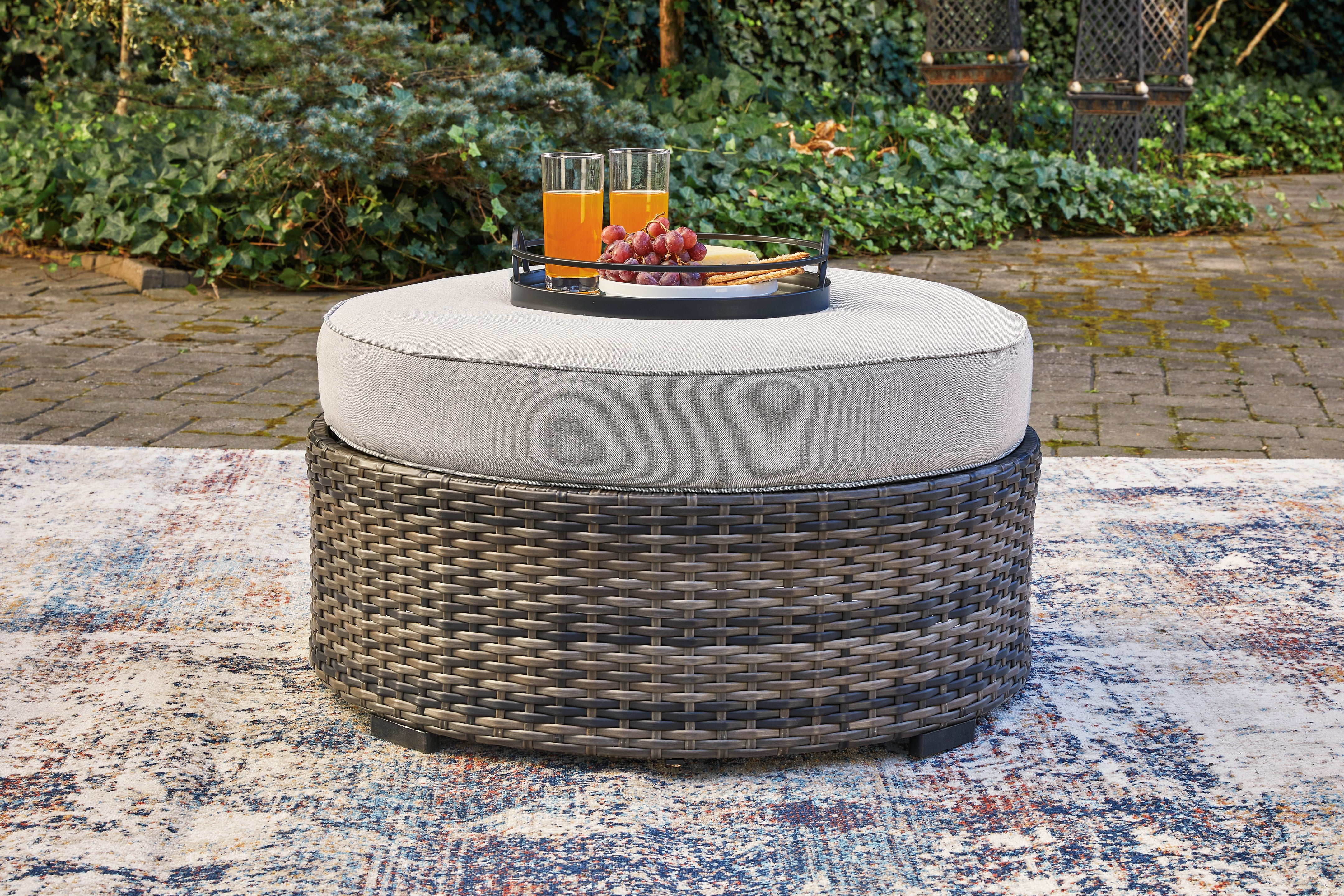 Best Furniture Outlet - Ashley Furniture - Harbor Court Outdoor - Ottoman with Cushion / Gray - P459-814