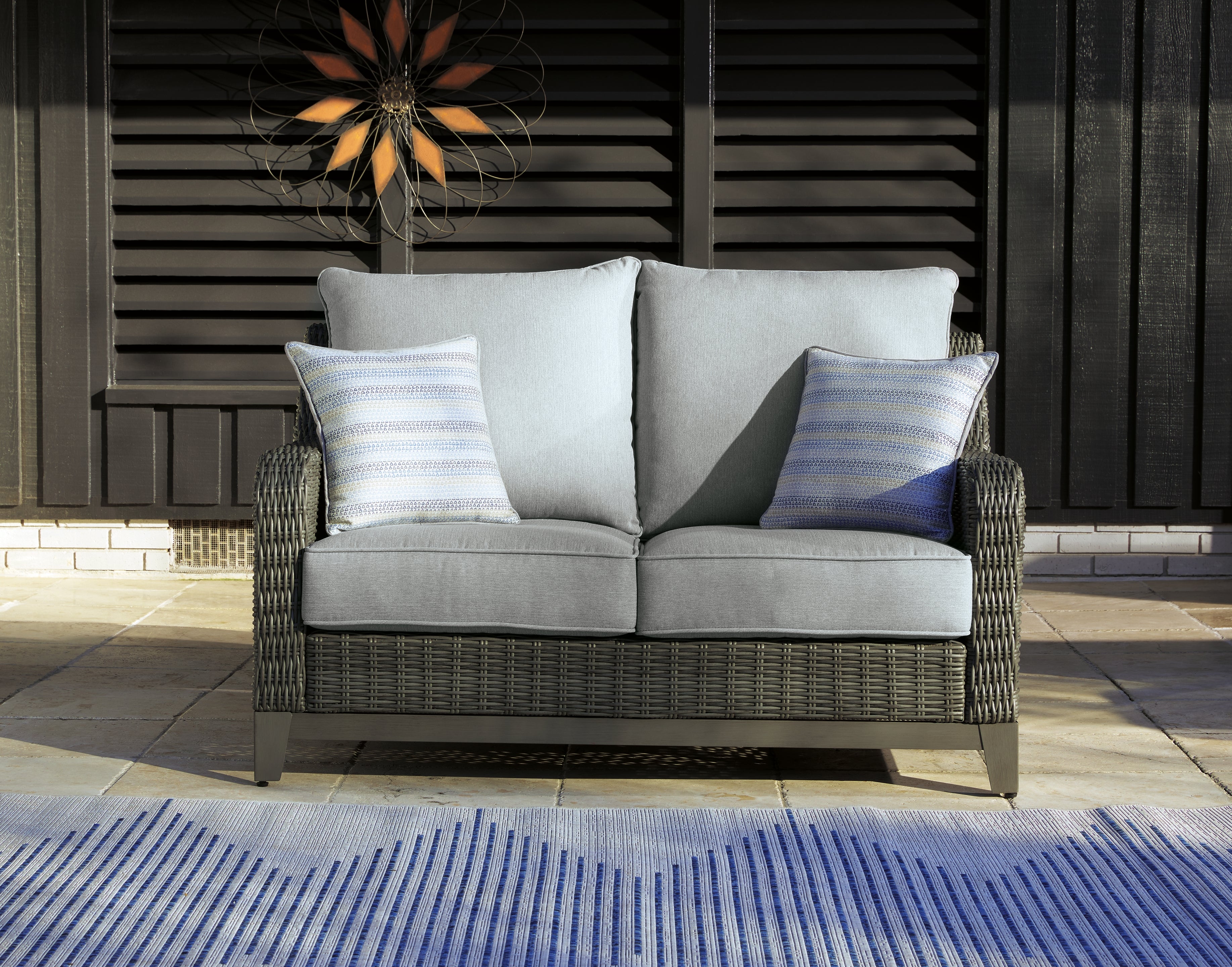 Best Furniture Outlet - Ashley Furniture - Elite Park Outdoor - Loveseat w/Cushion / Gray - P518-835