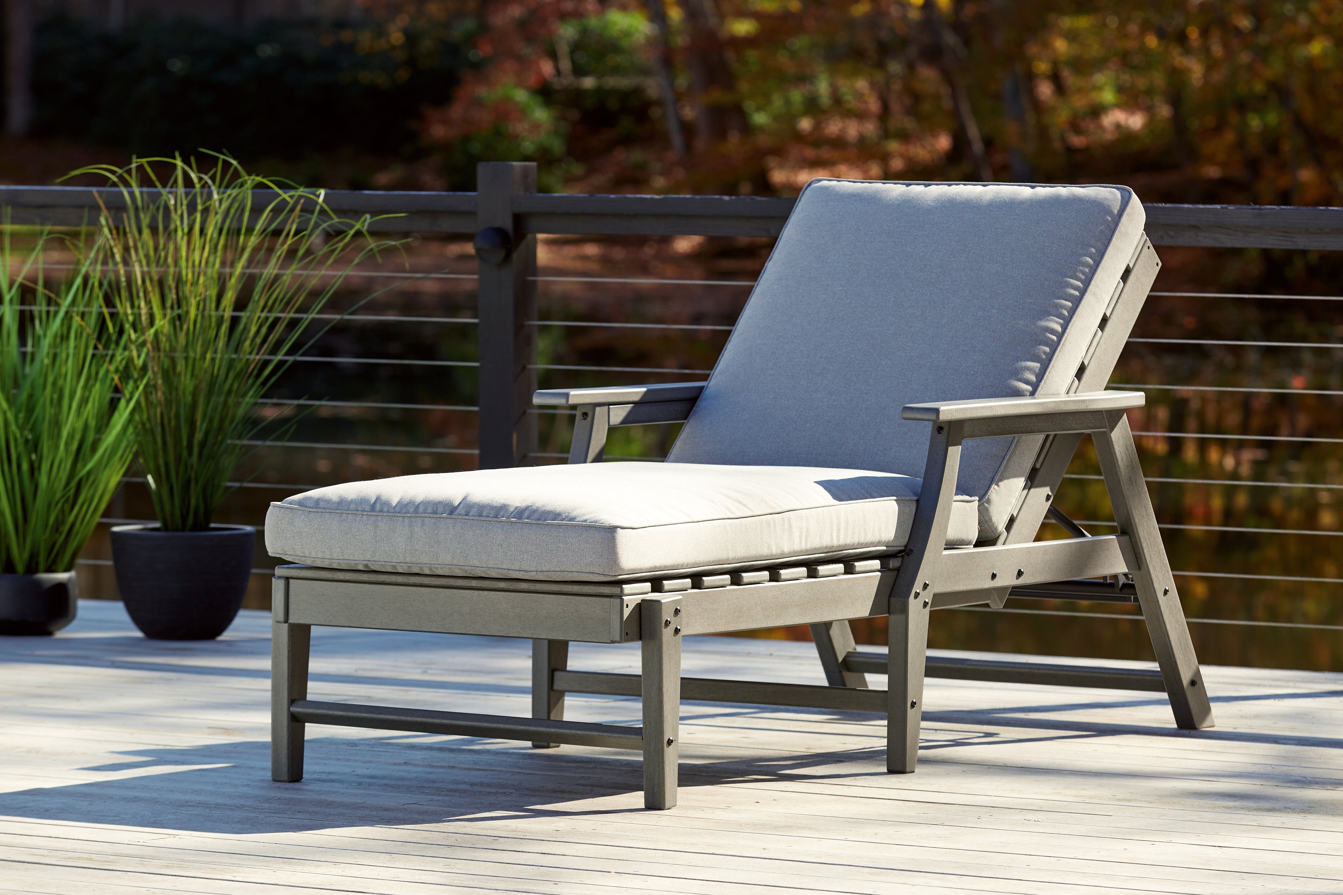 Best Furniture Outlet - Ashley Furniture - Visola Outdoor - Chaise Lounge with Cushion / Gray - P802-815
