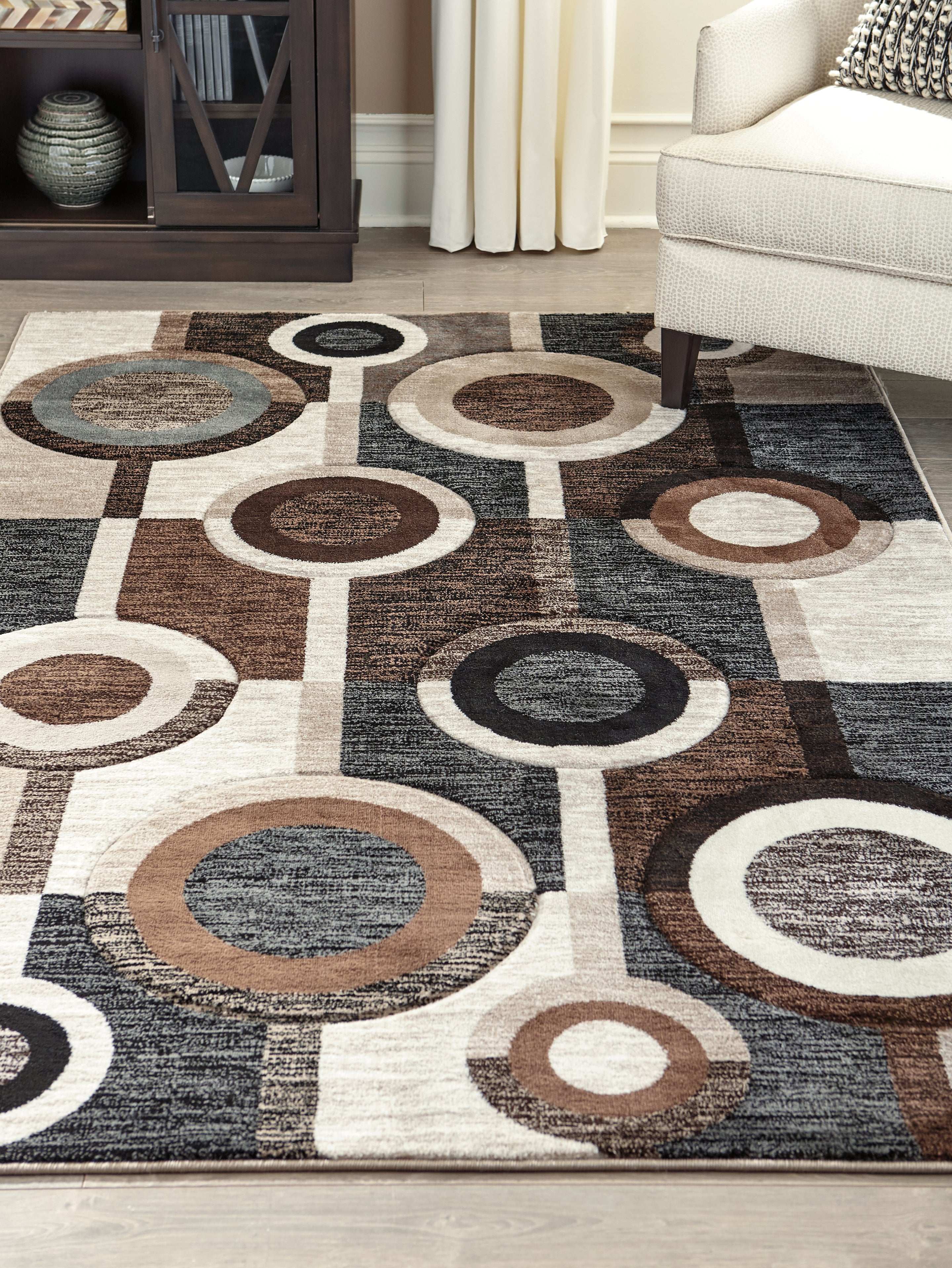 Best Furniture Outlet - Ashley Furniture - Guintte Rug - 8'2" x 9'6" Rug / Multi - R403971