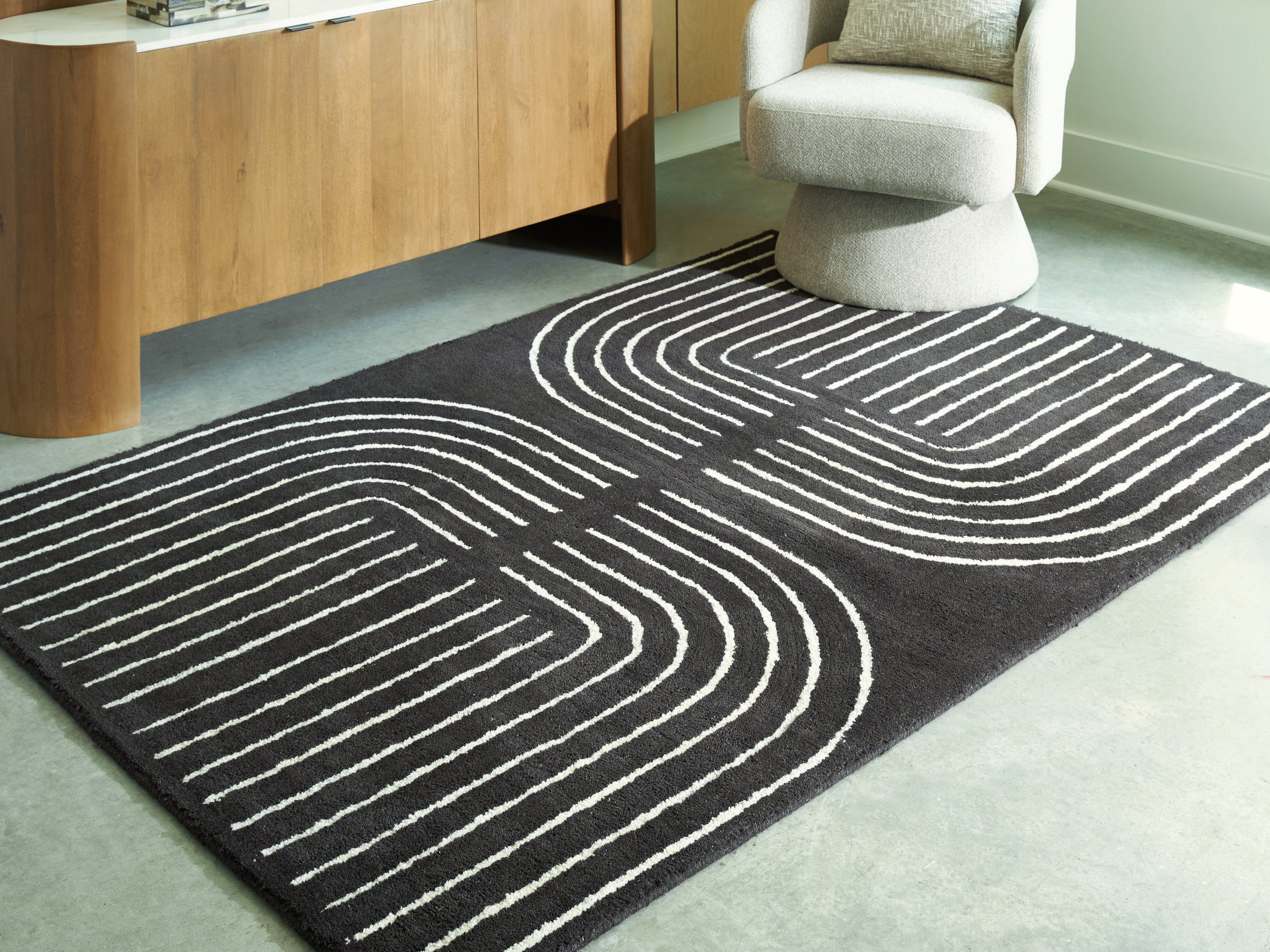 Best Furniture Outlet - Ashley Furniture - Eldonmore Rug - 5' x 7' Area Rug / Black/Ivory - R407572