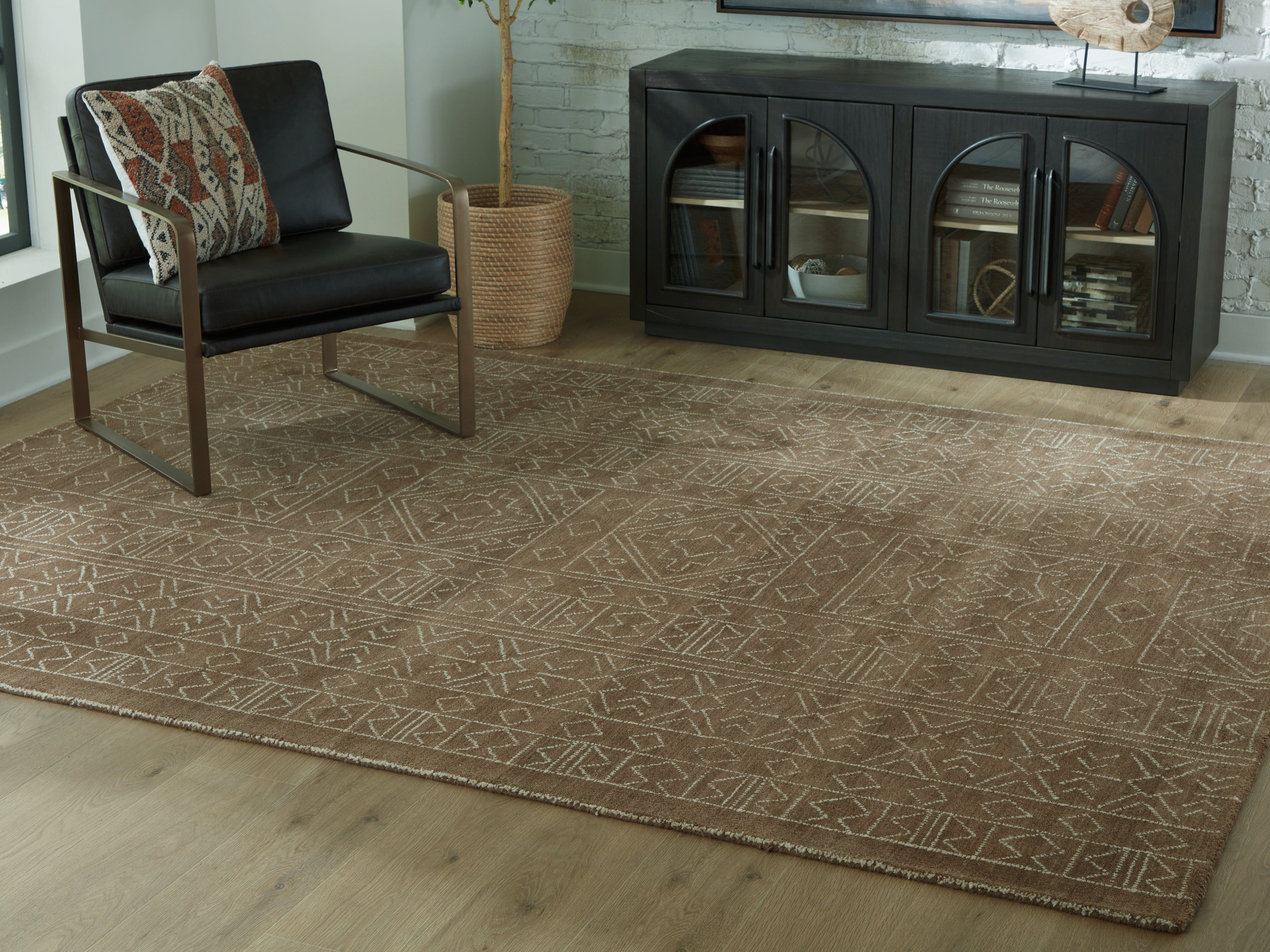 Best Furniture Outlet - Ashley Furniture - Merrittman Rug - 7'8" x 10' Area Rug / Brown/Ivory - R407701