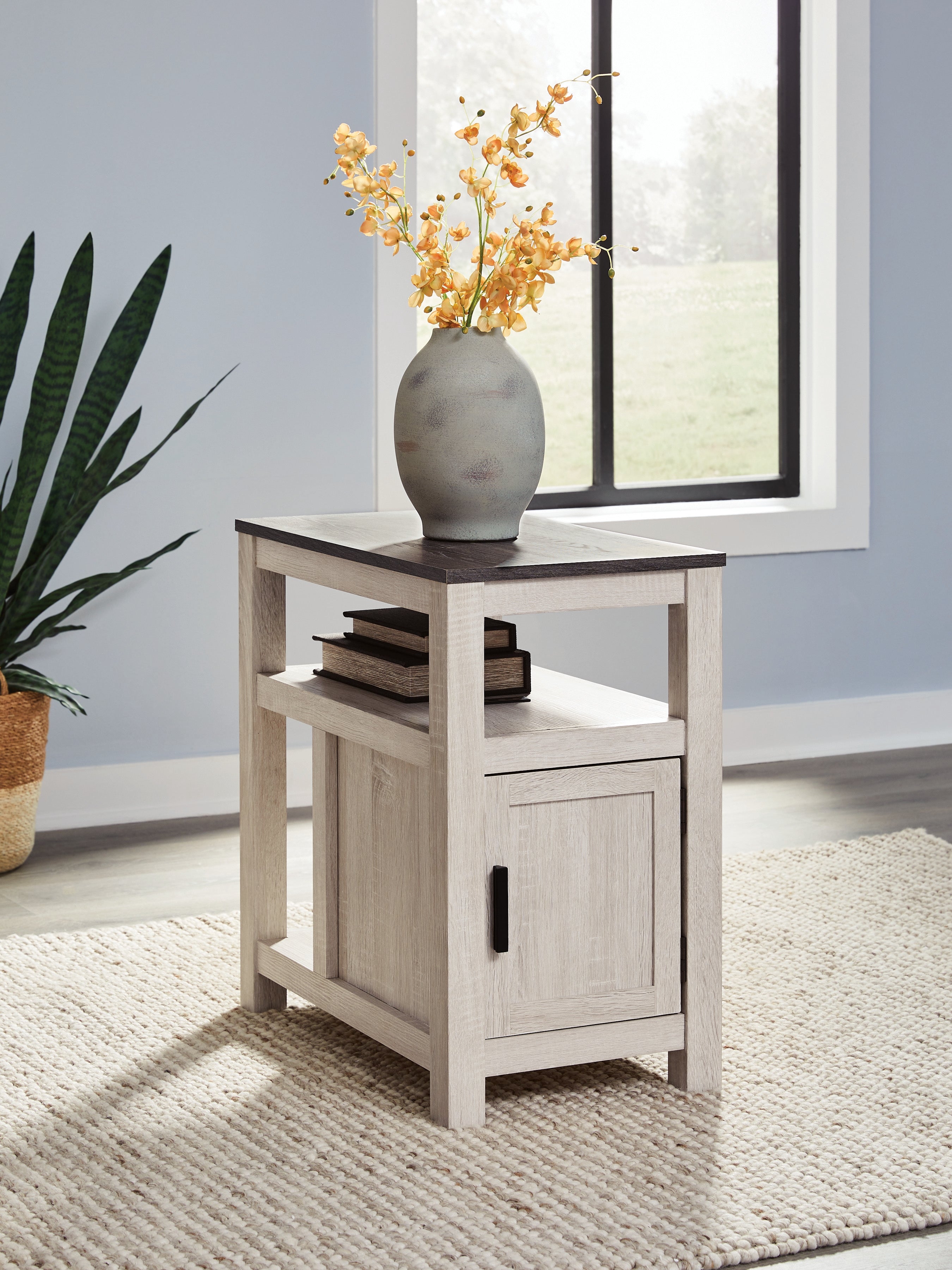 Best Furniture Outlet - Ashley Furniture - Fendenmore Chairside End Table - Chair Side End Table / Two-tone - T190-217