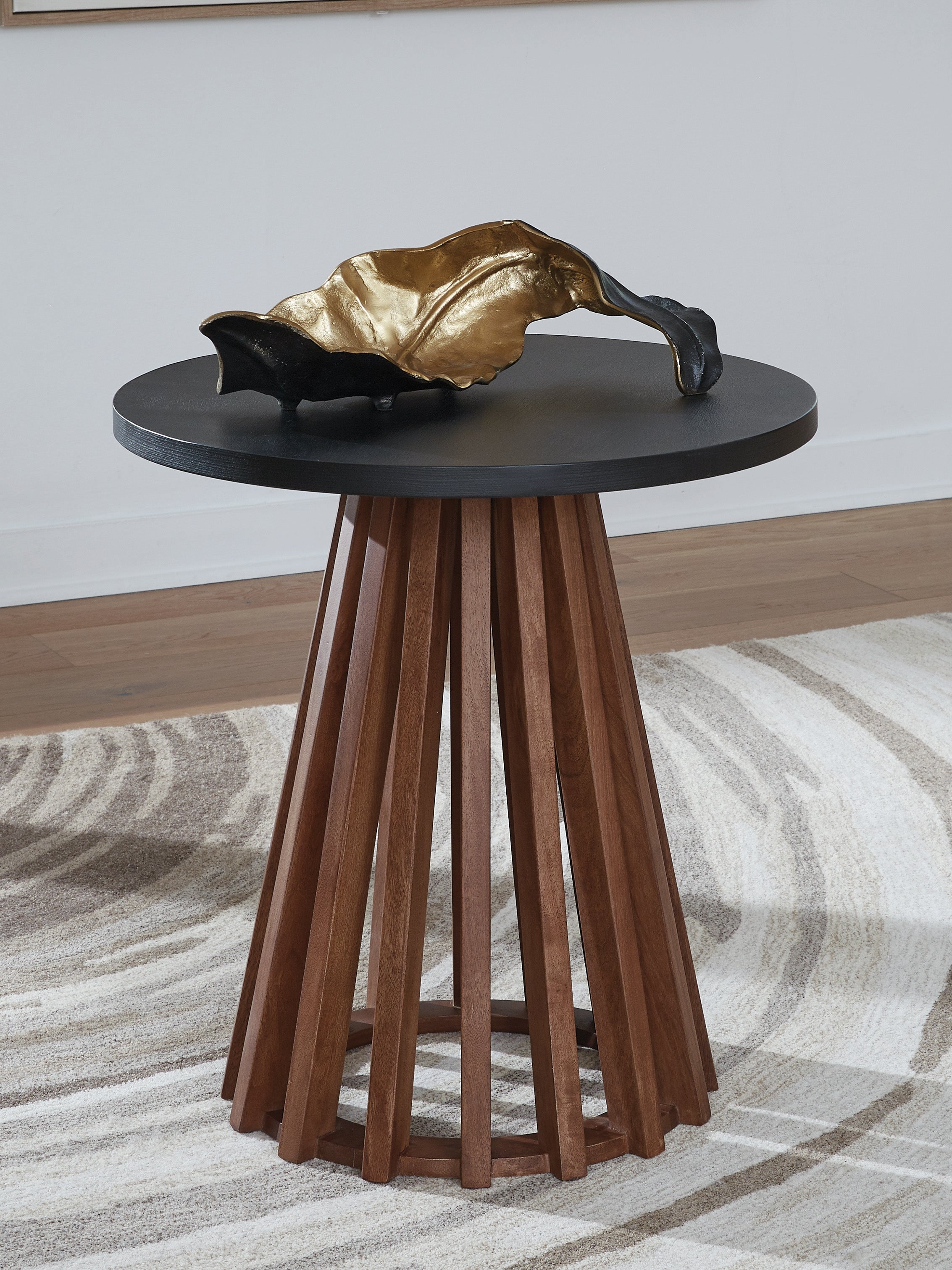 Best Furniture Outlet - Ashley Furniture - Kallari End Table - Round End Table / Warm Brown/Black - T737-6