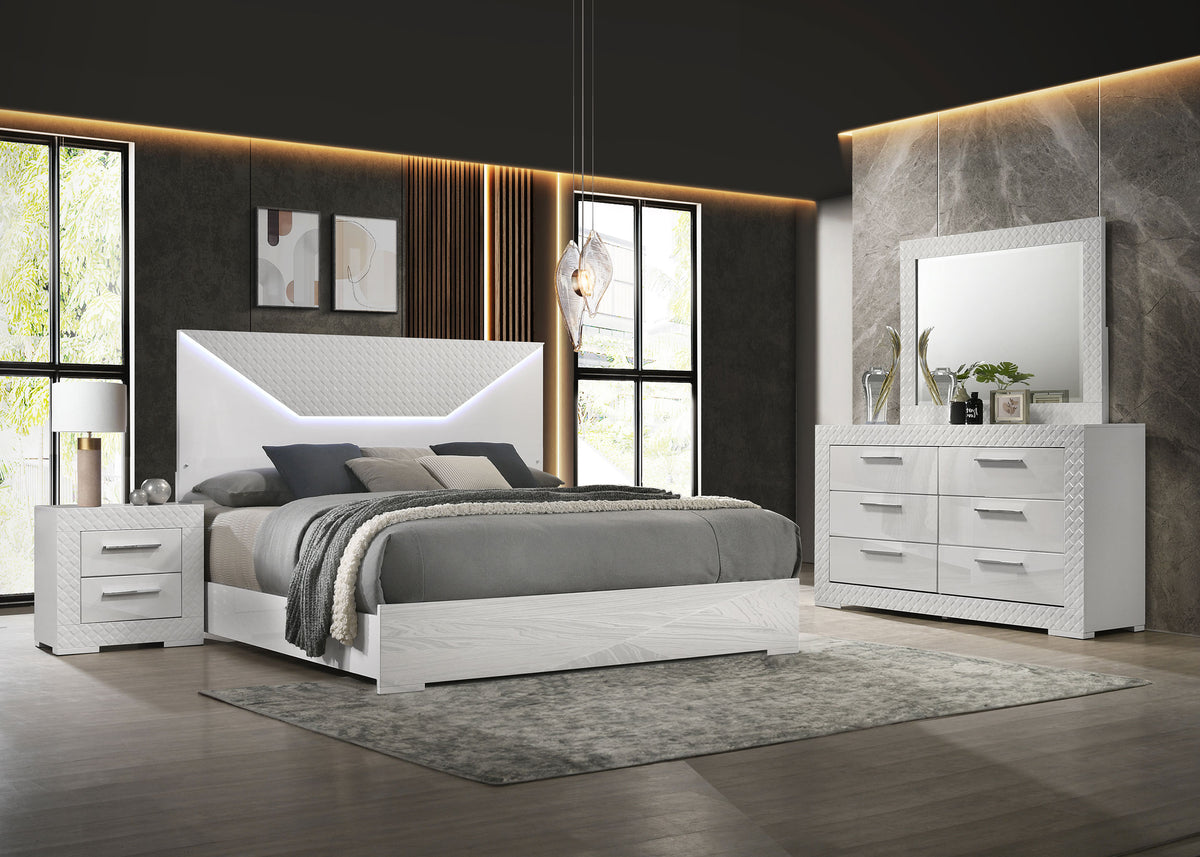 Best Furniture Outlet - Coaster - Ives 4-piece Eastern King Bedroom Set White High Gloss - 224941KE-S4