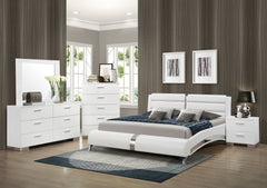 Best Furniture Outlet - Coaster - Jeremaine 5-piece Queen Bedroom Set White - 300345Q-S5