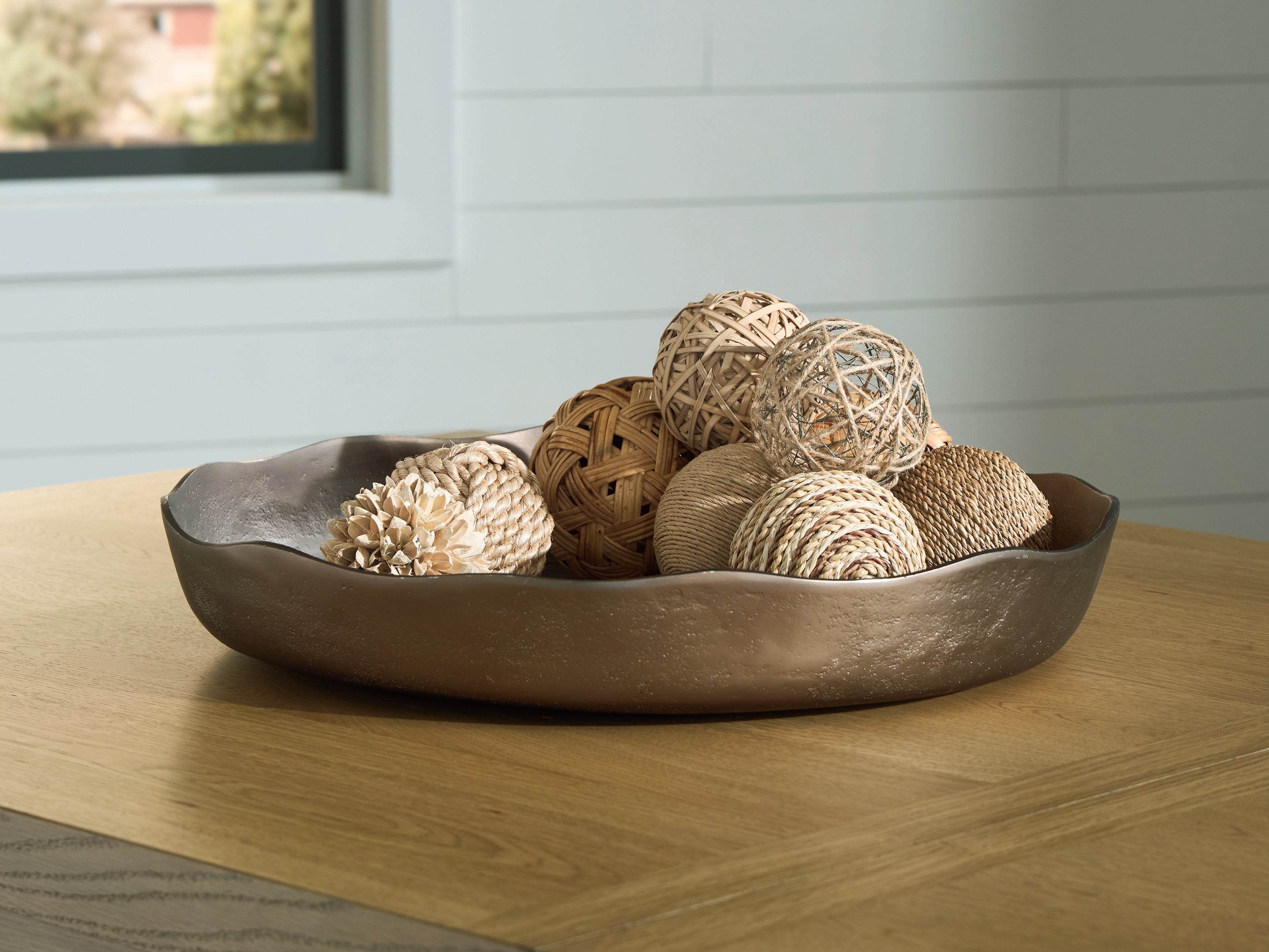 Best Furniture Outlet - Ashley Furniture - Wallmen Tray - Tray / Champagne Gold Finish - A2000817