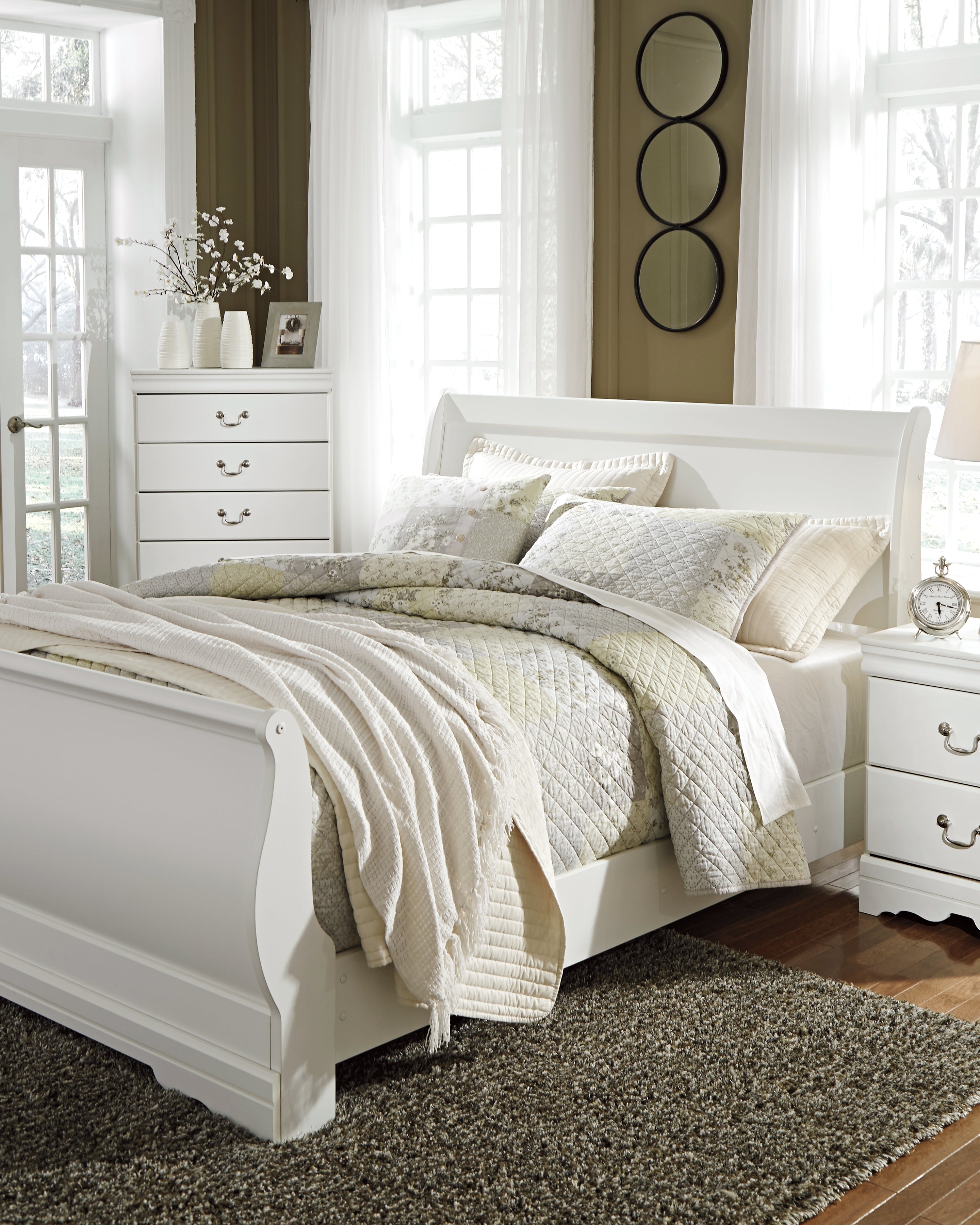 Best Furniture Outlet - Ashley Furniture - Anarasia Bedroom - Queen Sleigh Bed with Chest of Drawers and Nightstand / White - B129B12