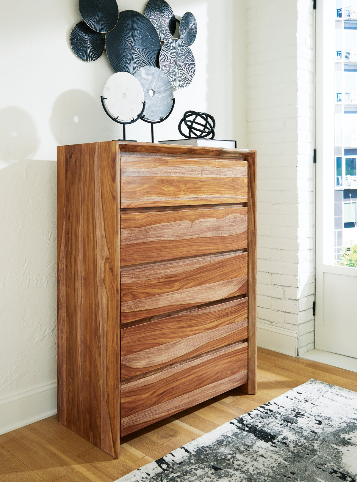 Best Furniture Outlet - Ashley Furniture - Dressonni Bedroom - California King Panel Bed / Brown - B790B5