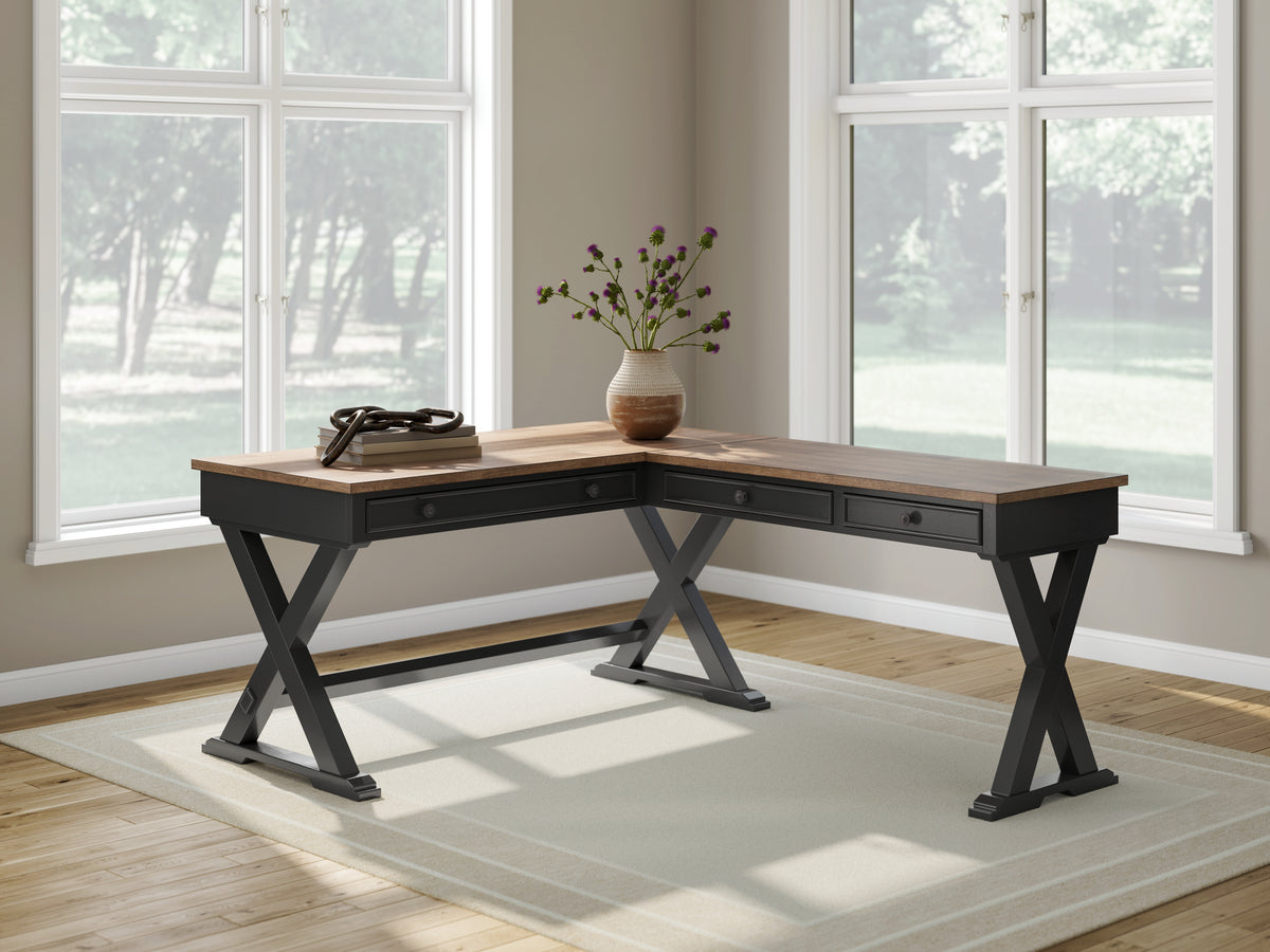 Best Furniture Outlet - Ashley Furniture - Wildenauer Office Desk - Home Office Desk / Brown/Black - H664H2