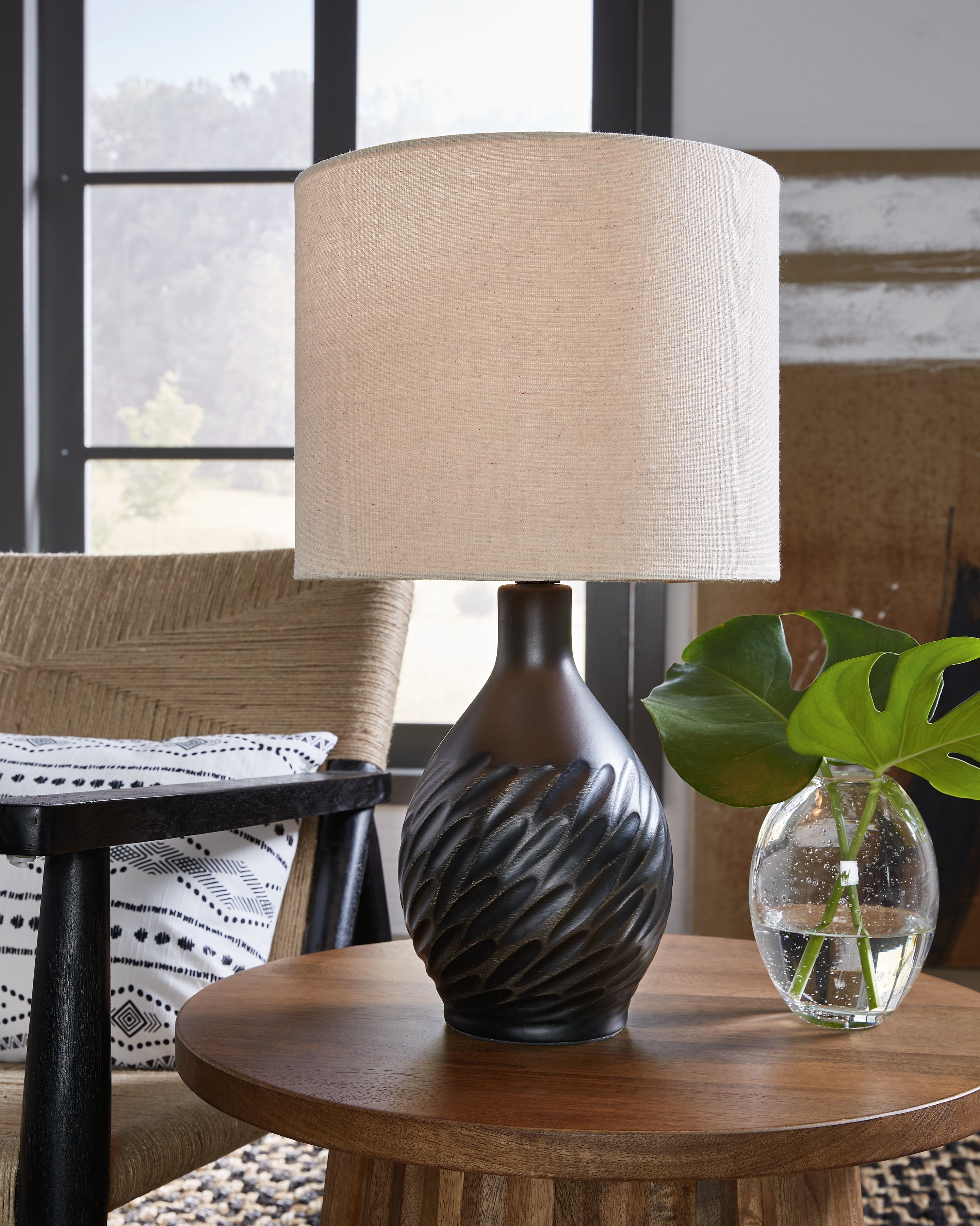 Best Furniture Outlet - Ashley Furniture - Garinton Lighting - Table Lamp (Set of 2) / Black - L180184X2