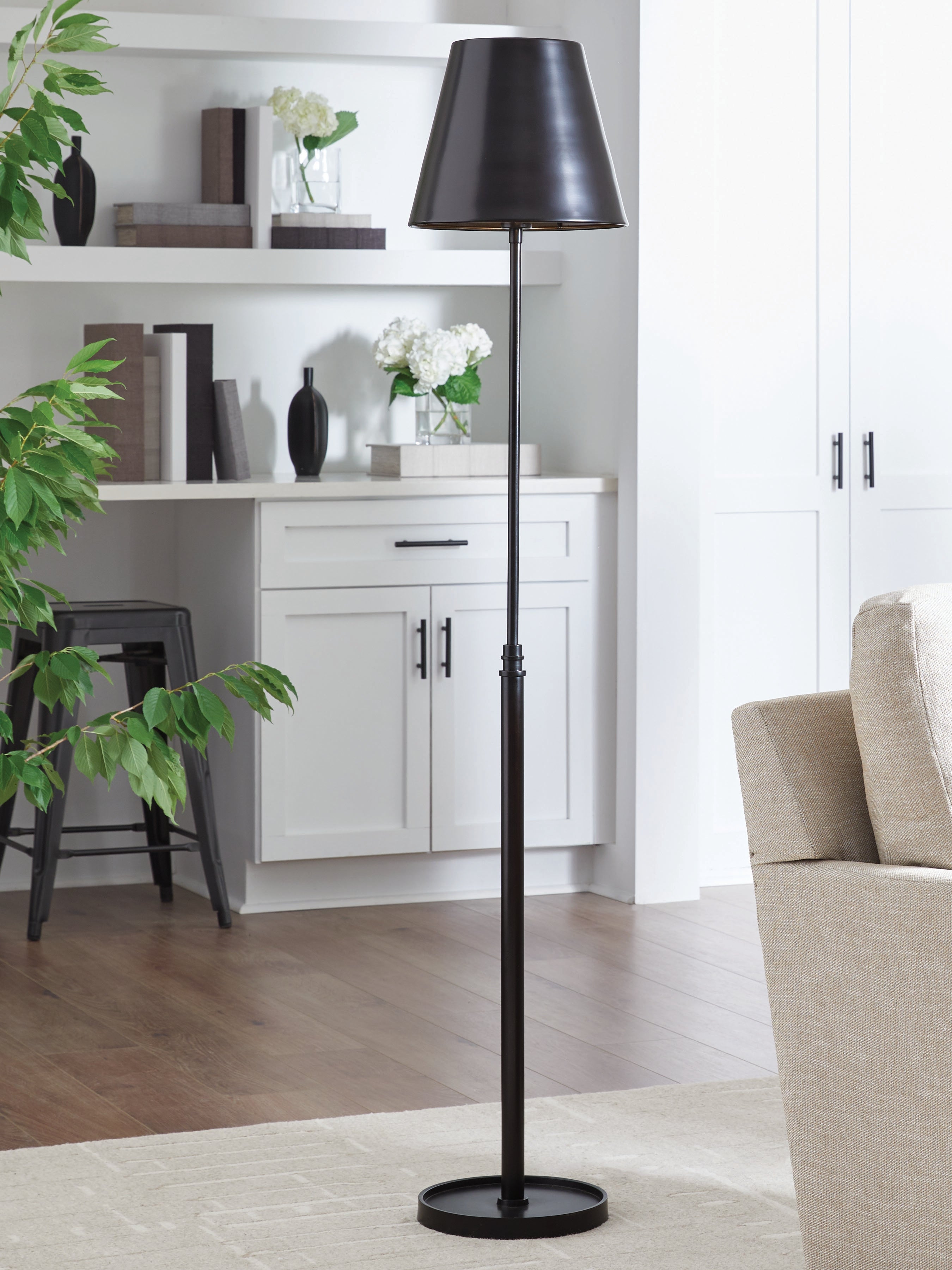 Best Furniture Outlet - Ashley Furniture - Wimner Lighting - Metal Table Lamp (1/CN) / Antique Bronze Finish - L208464