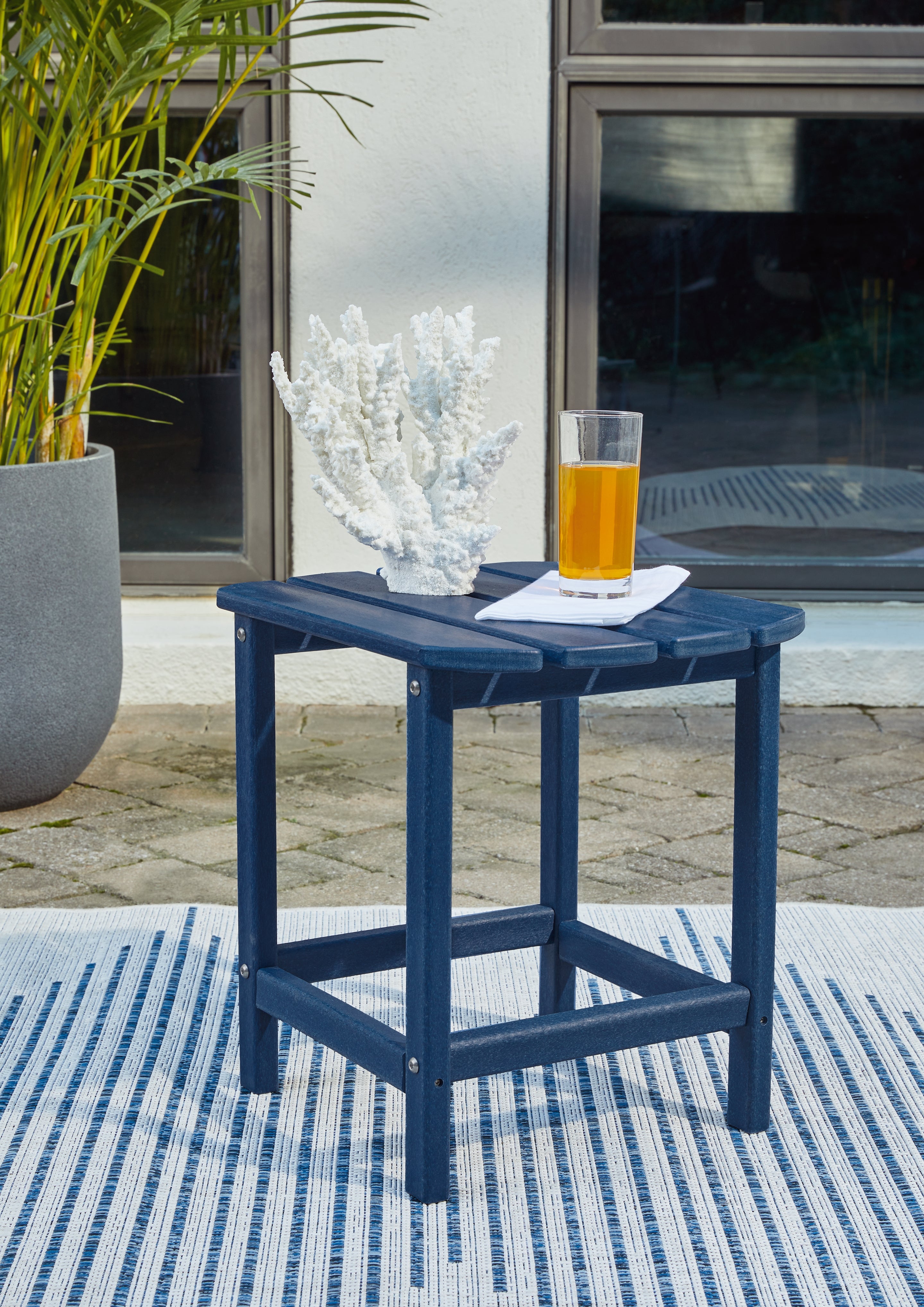 Best Furniture Outlet - Ashley Furniture - Sundown Treasure Outdoor - End Table / Blue - P009-703