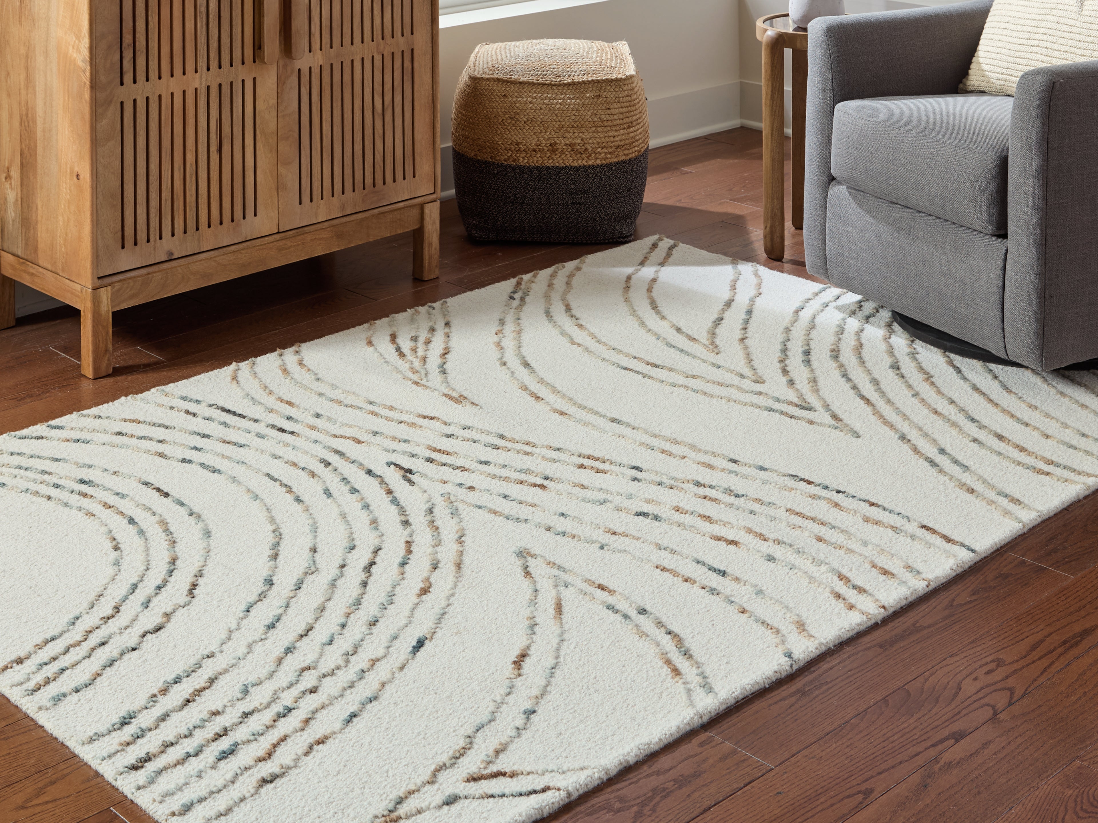Best Furniture Outlet - Ashley Furniture - Deenbury Rug - 5' x 7' Area Rug / Ivory/Green/Brown - R407862