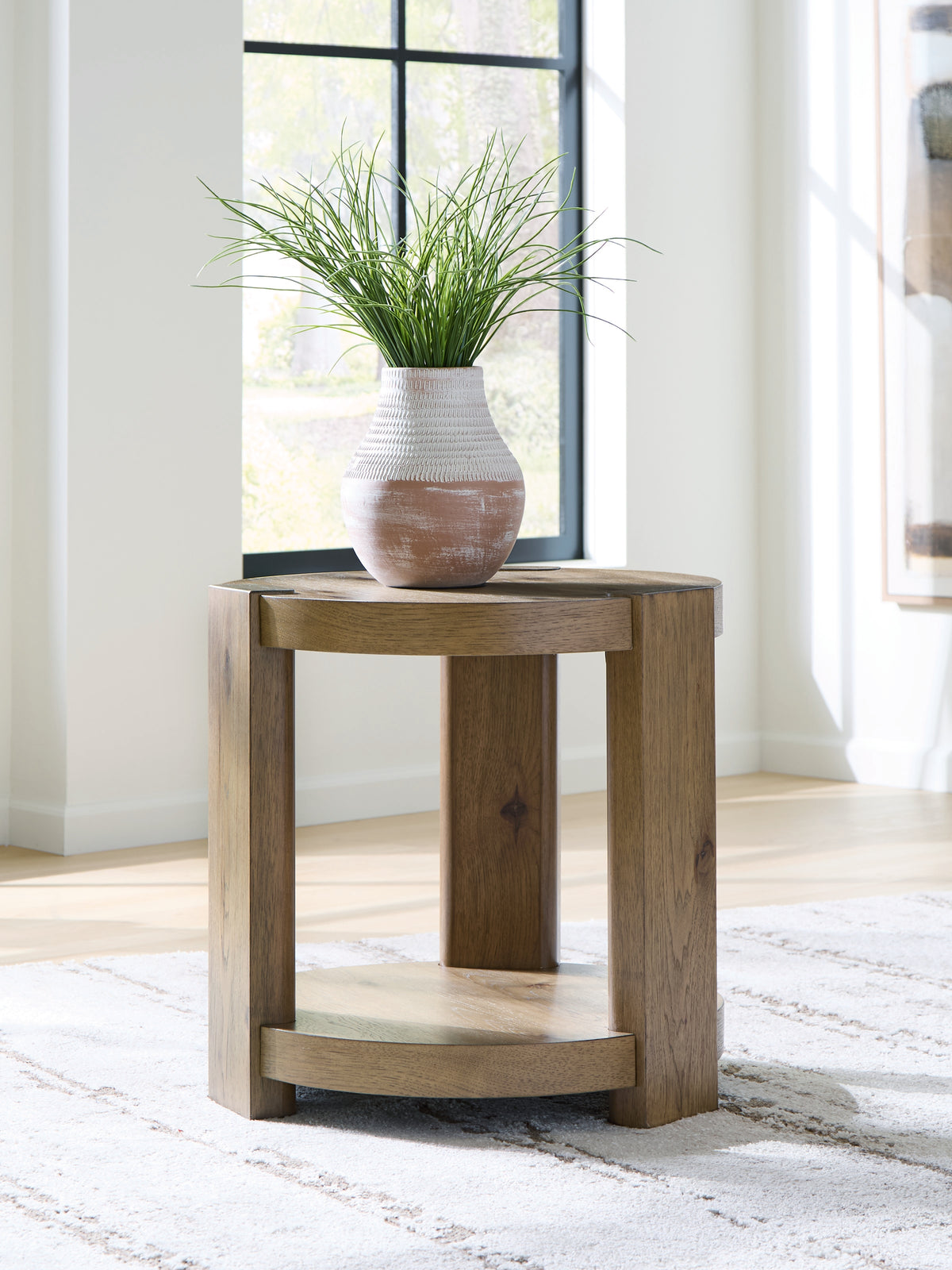 Best Furniture Outlet - Ashley Furniture - Flangren End Table - Round End Table - T553-6